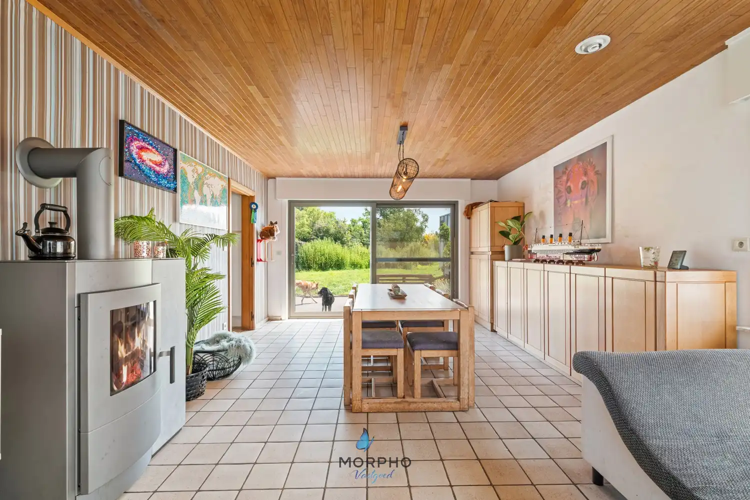Verrassend ruime gezinswoning met 5 slaapkamers, garage en tuin op 1.107 m² foto 2
