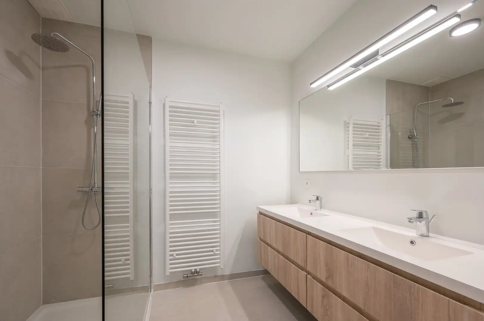 Uitzonderlijk ruime triplex met 4 slaapkamers gelegen in het centrum van Knokke. foto 15