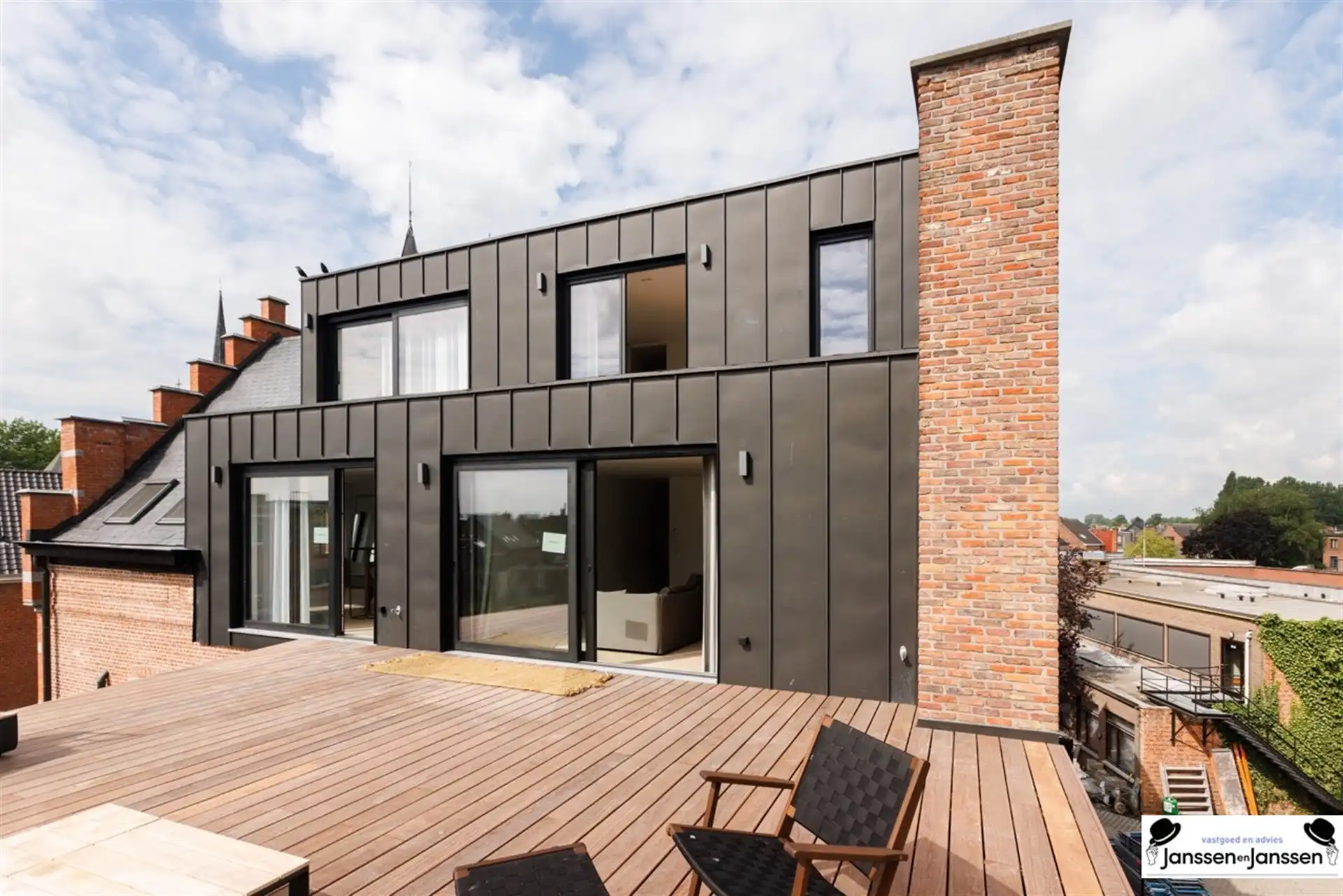 Prachtig appartement van 147 m² en 15 m² terras op de 2de en 3de verdieping van Kasteelvilla Hortensia!  foto {{pictureIndex}}