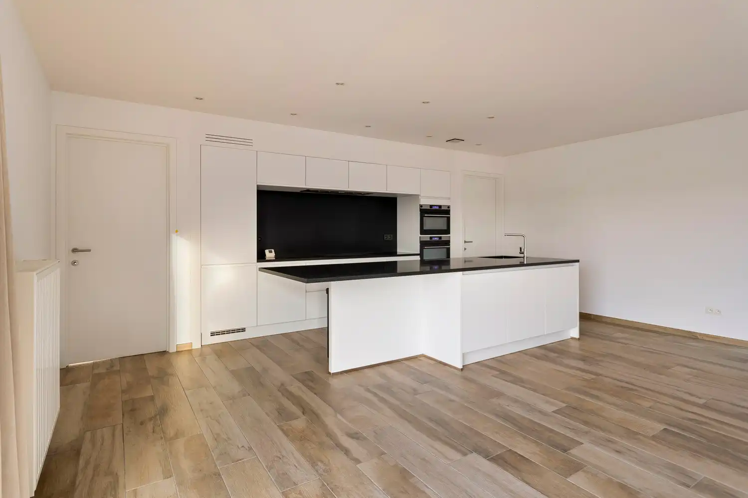 ENERGIEZUINIG (E-peil 51) LUXE APPARTEMENT TE DIEST! foto 6