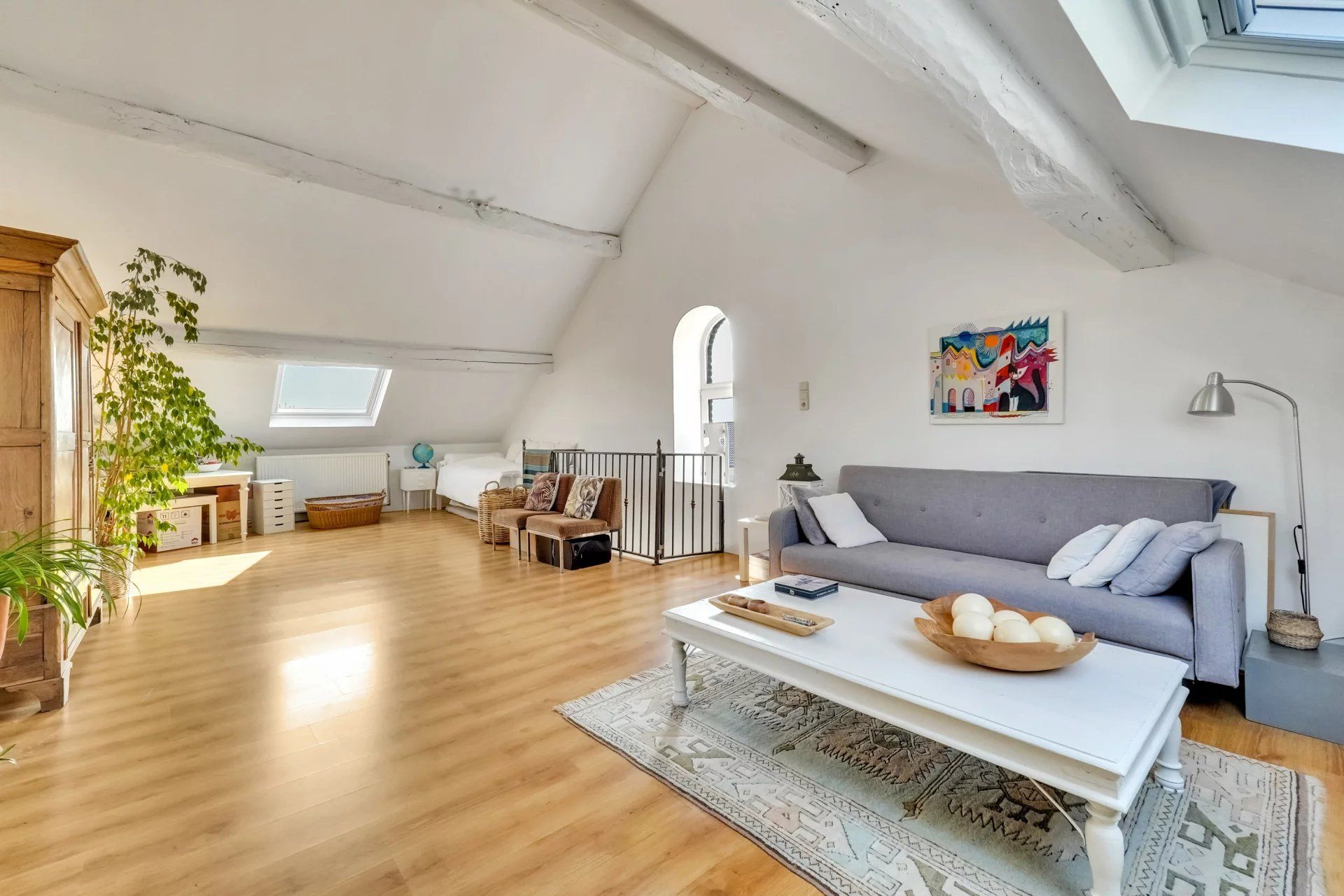 Karaktervolle woning met zwembad en ingerichte leefzolder foto 20