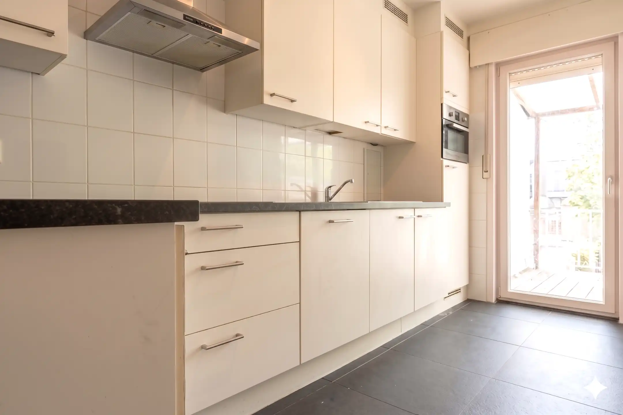 Modern 3-slp app met terras en staanplaats te Turnhout. foto 5