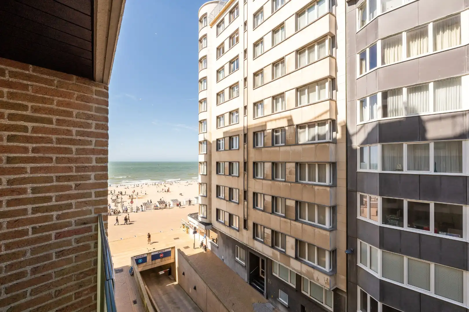 APPARTEMENT MET ZIJDELINGS ZEEZICHT IN CENTRUM  foto 6