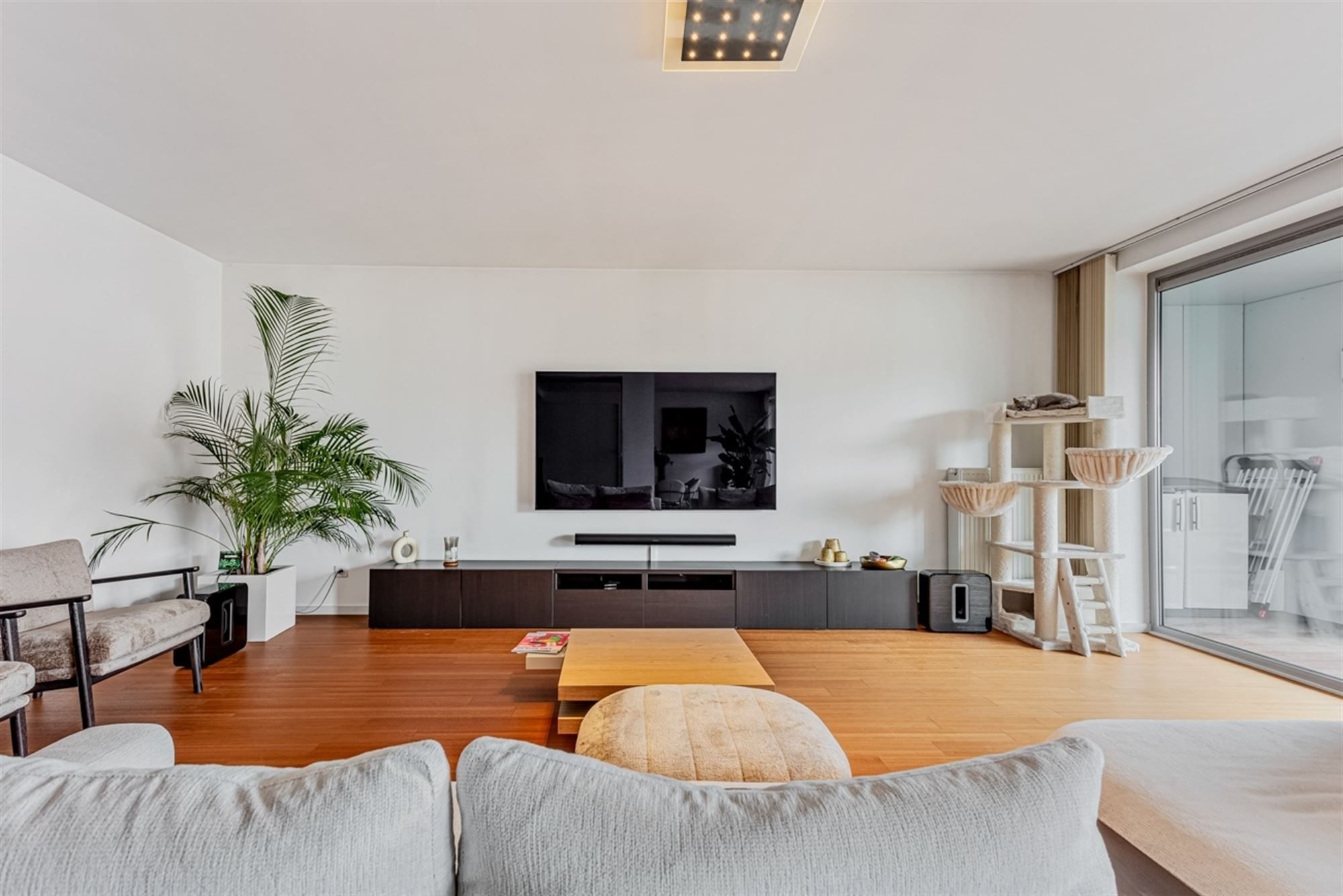 Uniek luxe-appartement in het centrum van Denderleeuw!  foto 3