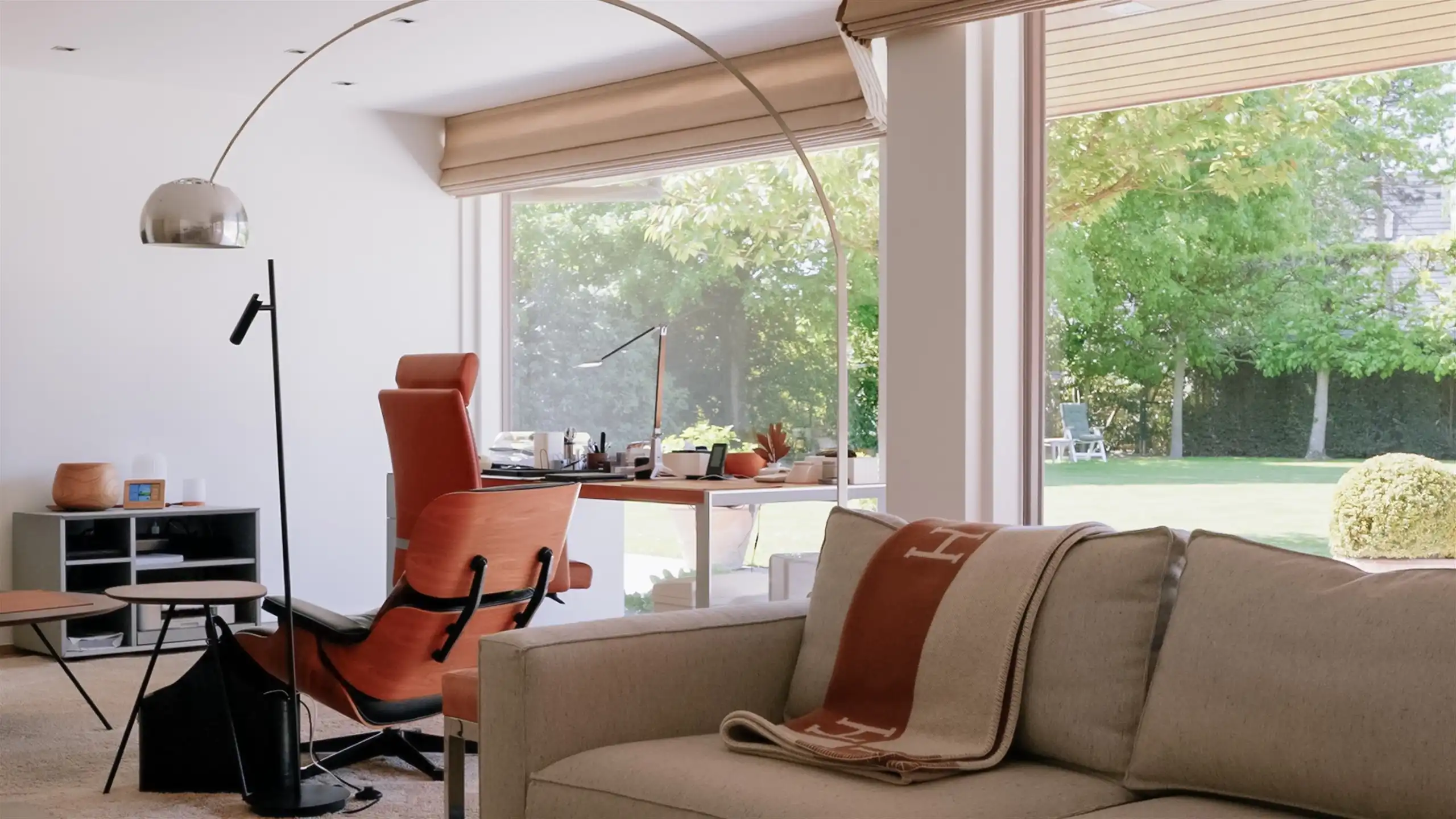 Indrukwekkend Vastgoed op 3.667 m² met dubbele garage foto 16