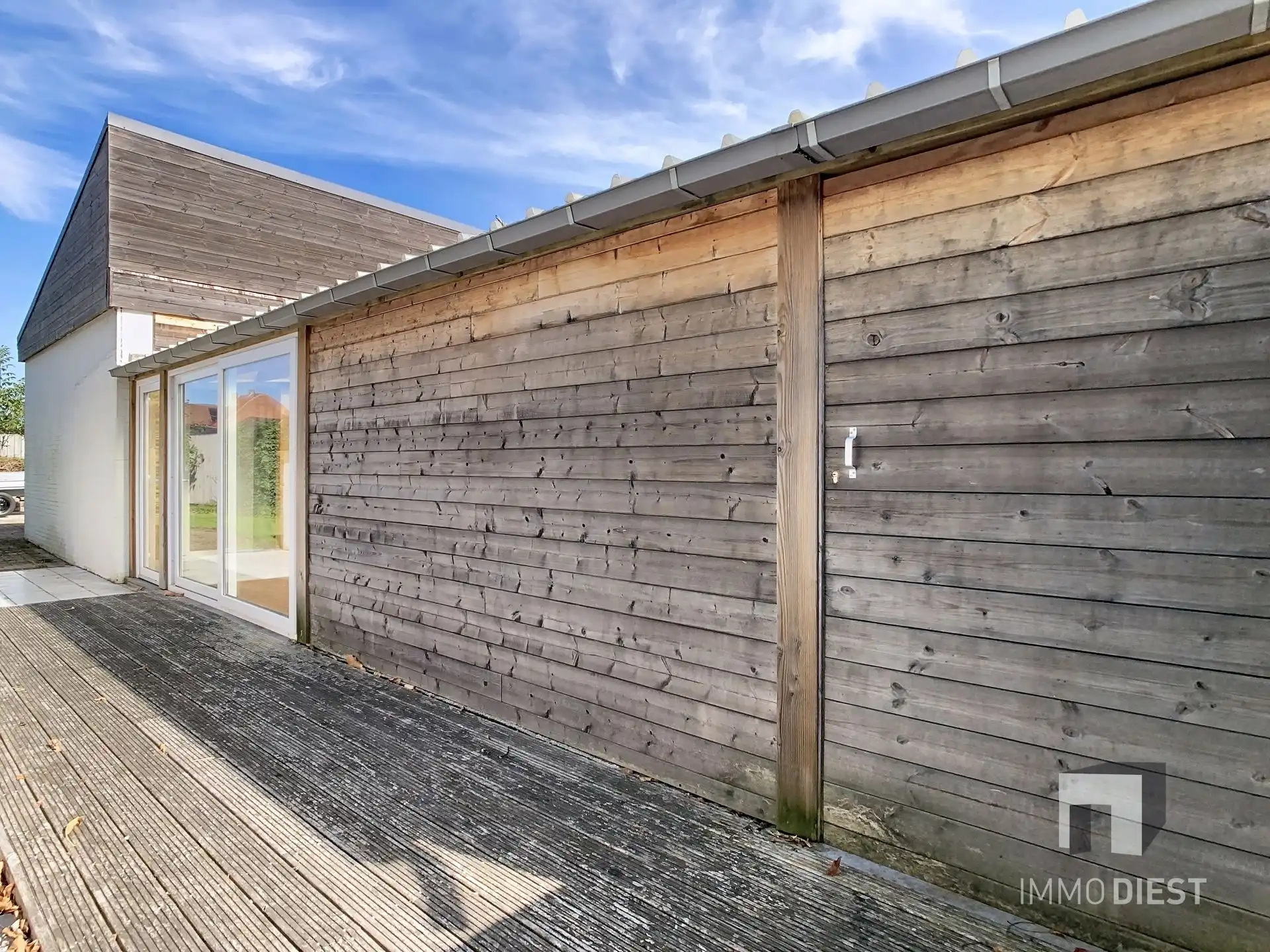 Comfortabel gelijkvloers met tuinhuis foto 21