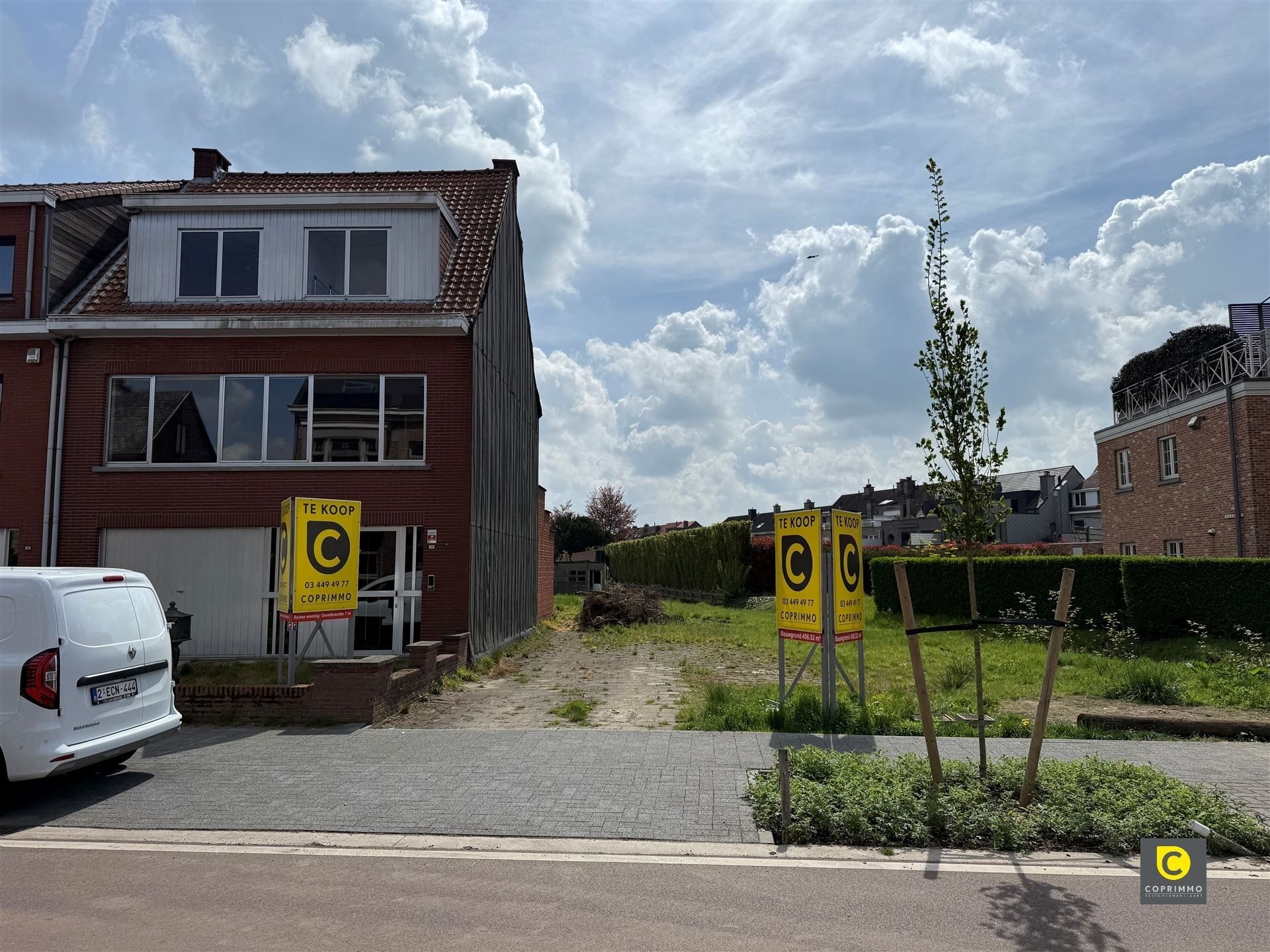 Te renoveren woning + bouwgrond foto 4
