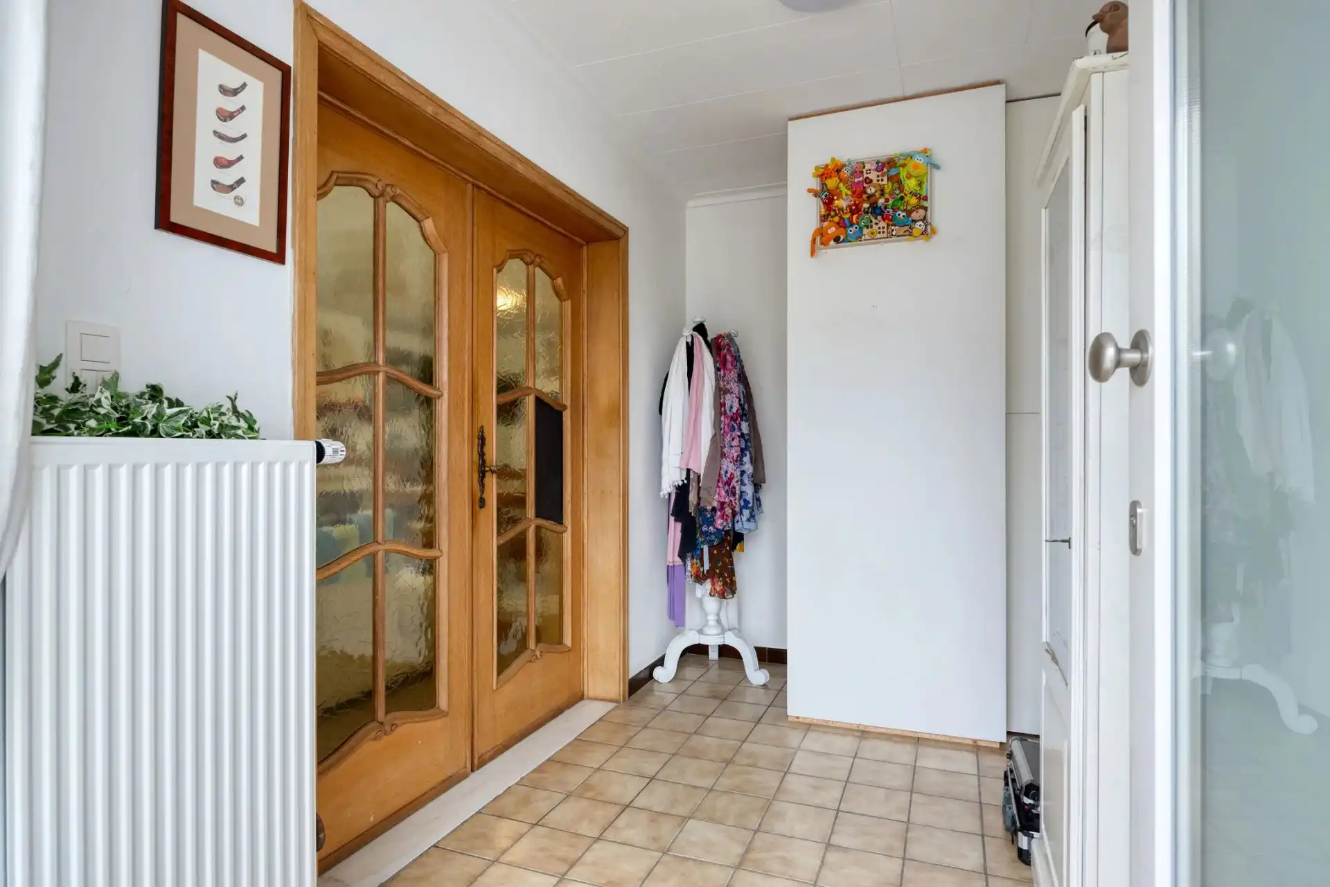 INSTAPKLARE WONING MET DRIE SLAAPKAMERS EN VOLLEDIG ONDERKELDERD OP RUIM PERCEEL IN RIEMST foto 6