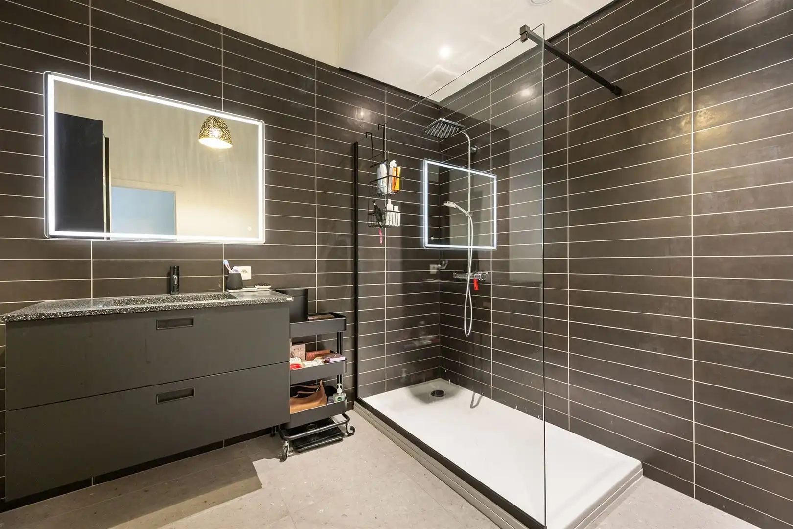 Ruime Loft met 3 kamers en tuintje foto 19