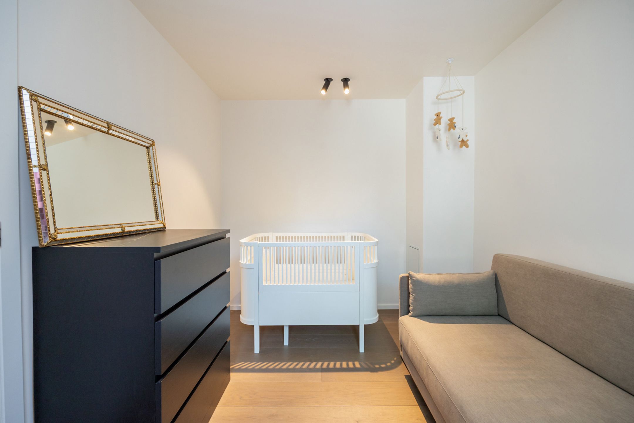 ANTWERPEN-ZUID - Appartement op het mooiste pleintje van het Zuid foto 16