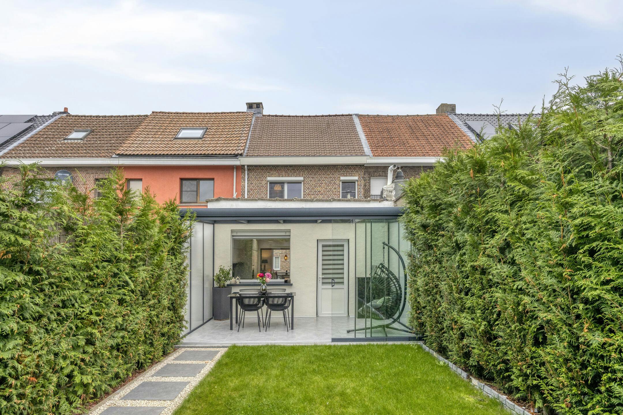 Instapklare woning met 3 slaapkamers en tuin te koop in Boom foto 15