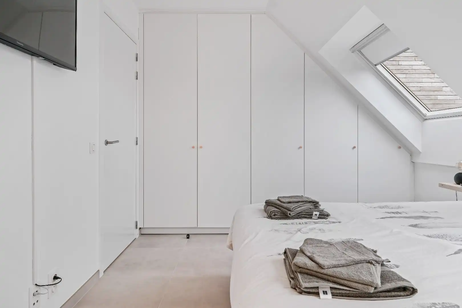 Instapklaar appartement met 2 slaapkamers en staanplaats in Ieper-centrum foto 12