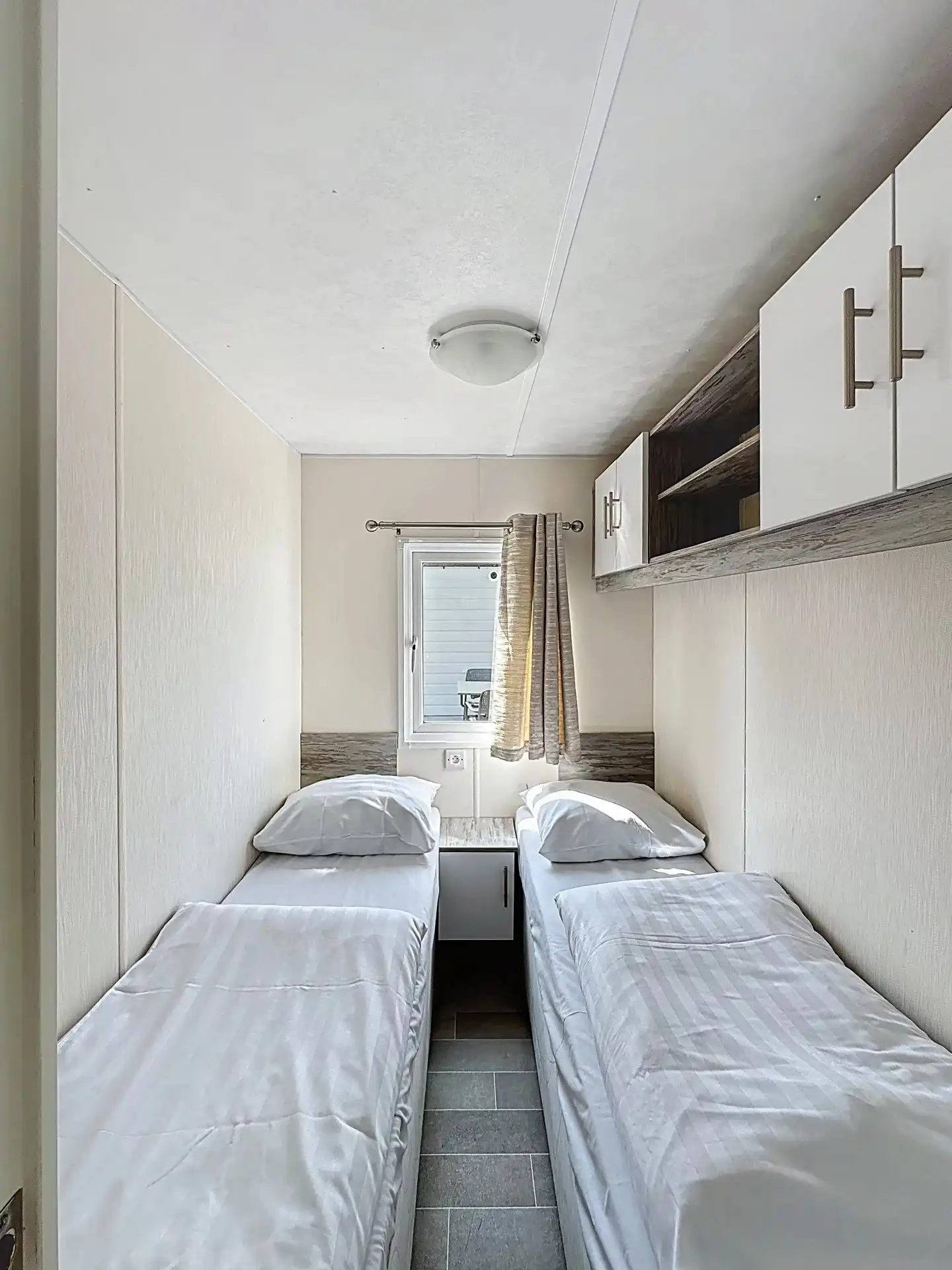 Chalet voor 4 personen gelegen te Europarcs Zilverstrand in Mol. foto 7