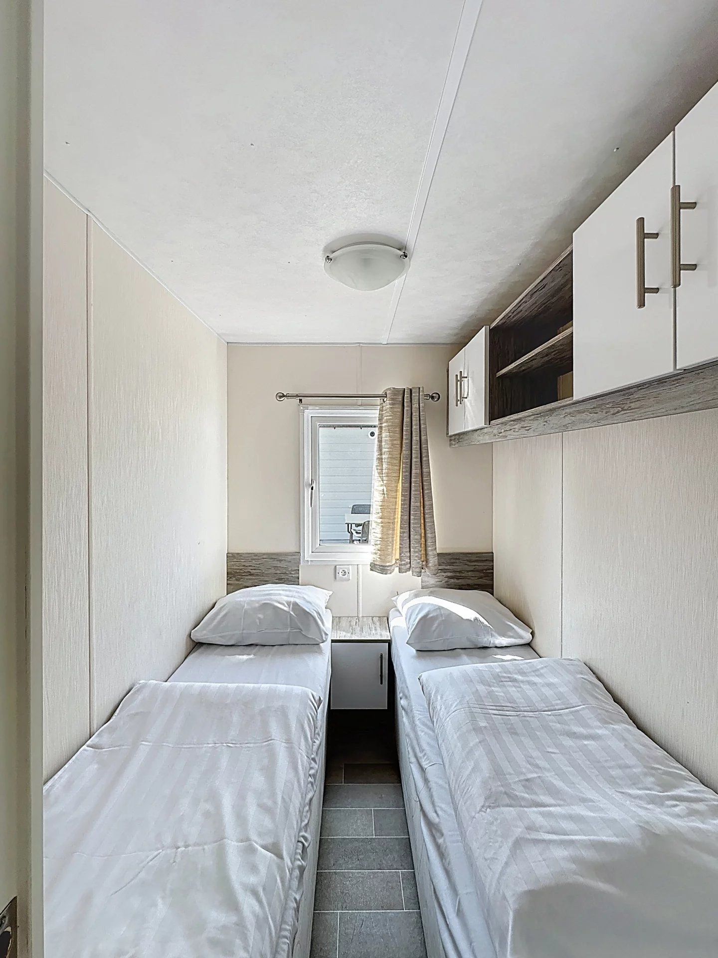 Chalet voor 4 personen gelegen te Europarcs Zilverstrand in Mol foto 7