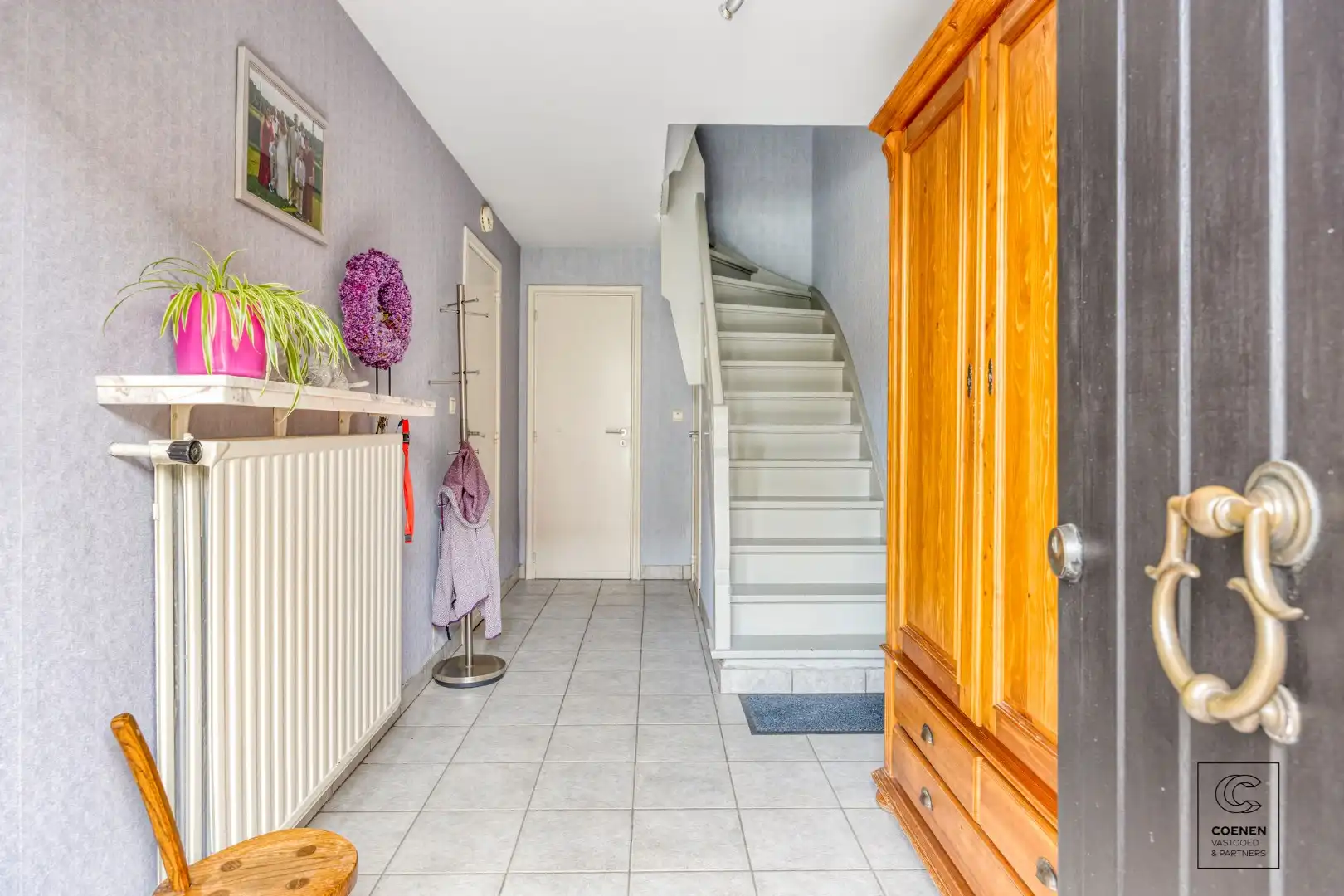 Zeer verzorgde bel-etagewoning op een centrale ligging te Kontich! foto 2