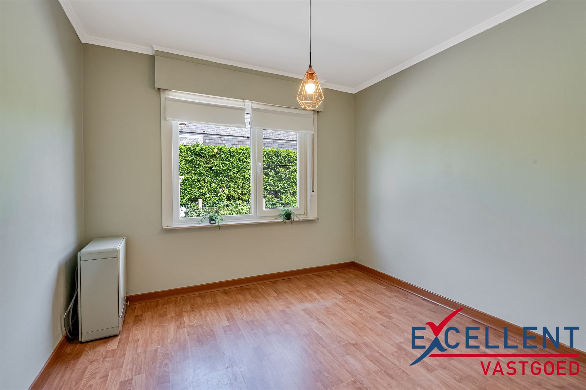 Ruime woning met veel potentieel op rustige locatie in Nevele te koop foto 11