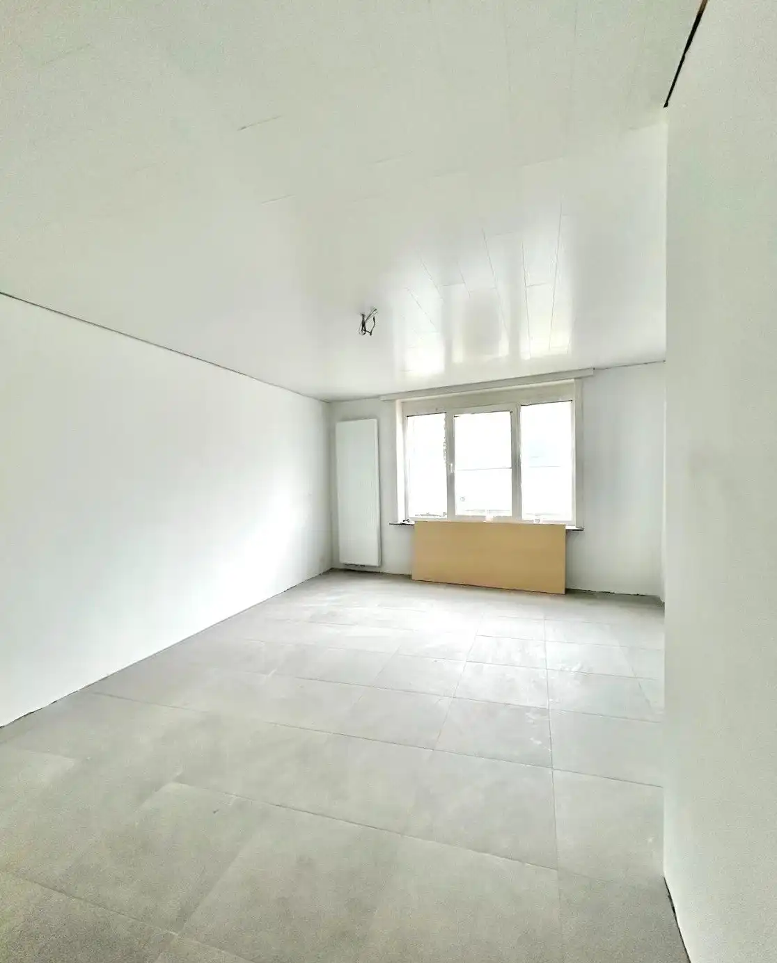 VERNIEUWD GELIJKVLOERS APPARTEMENT |1 SLPK | KOER | foto 6