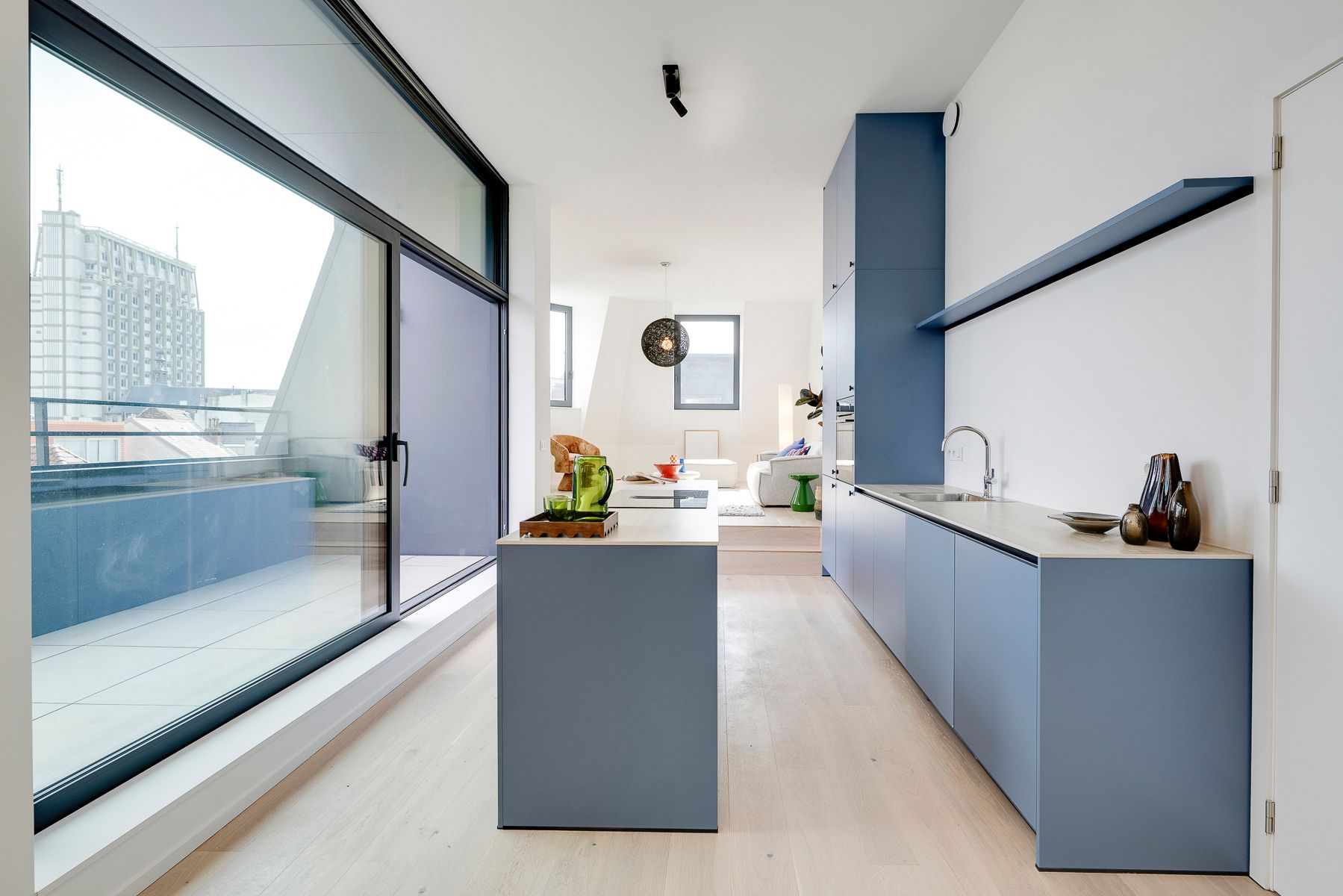 Luxe appartement in de hippe Sint-Andries wijk foto 4