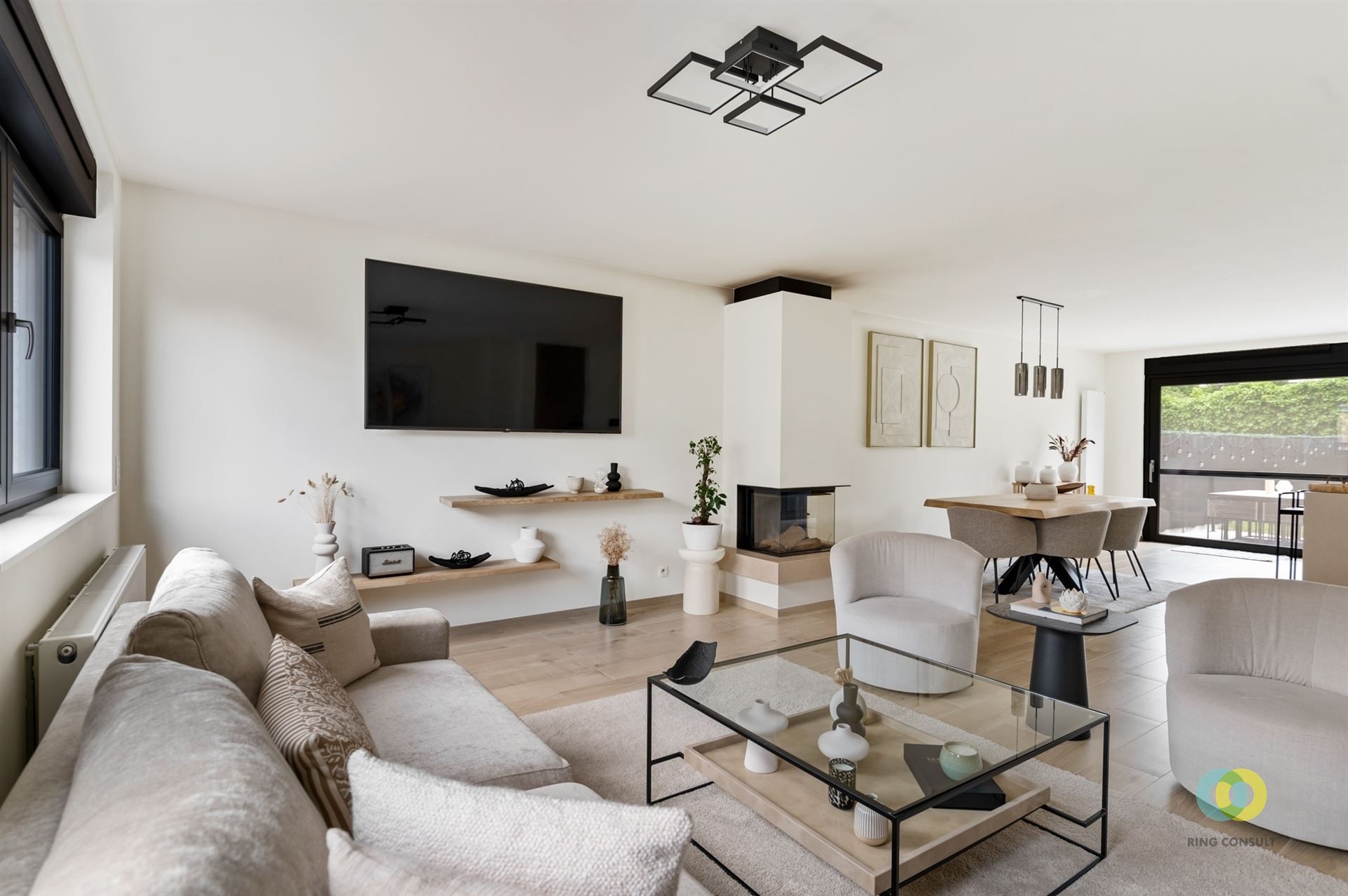 Recente woning met mooie oppervlaktes **OPENHUIZENDAG ZA. 17/05** foto 2