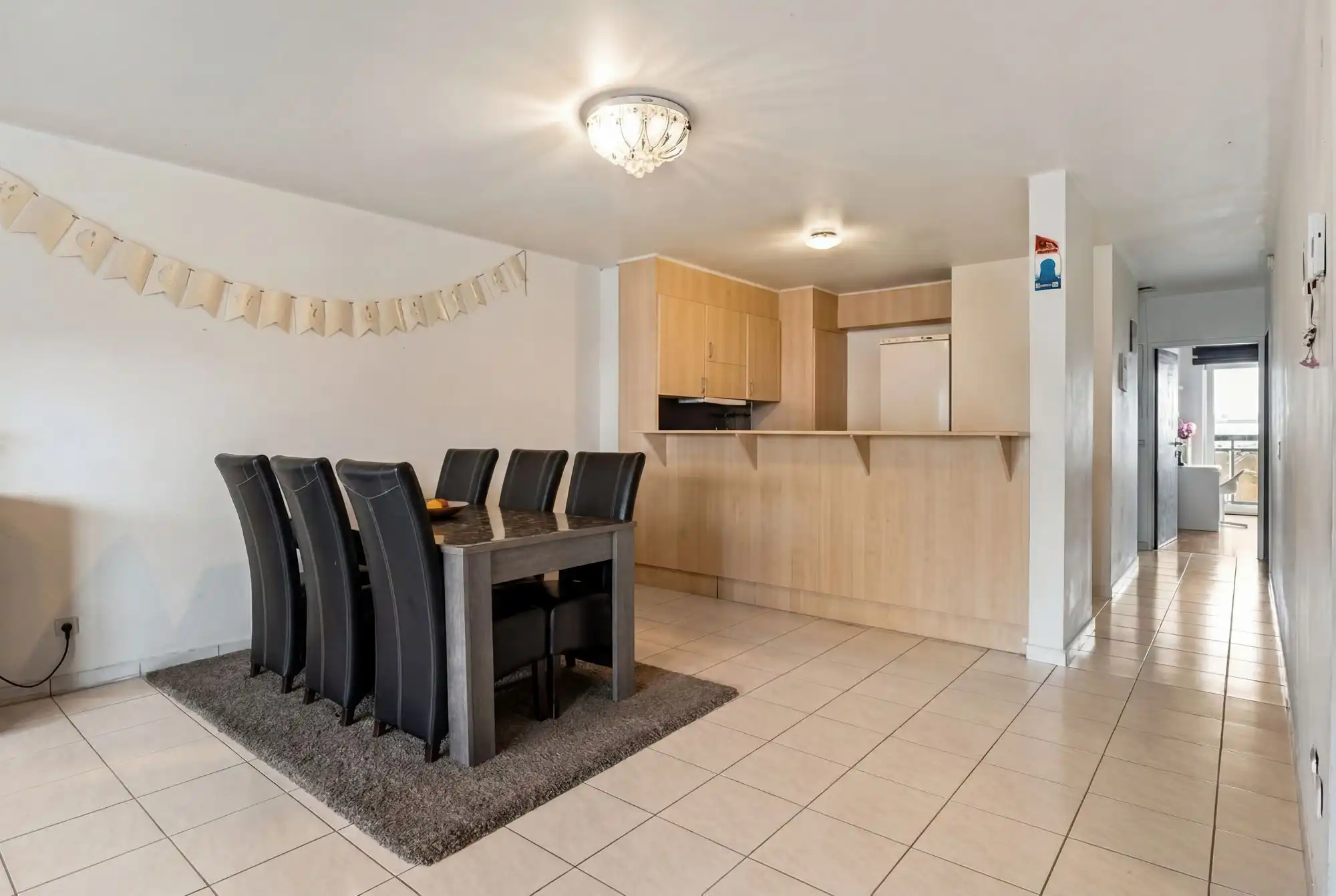 ruim 2-slaapkamerappartement met terras in Deurne foto 3