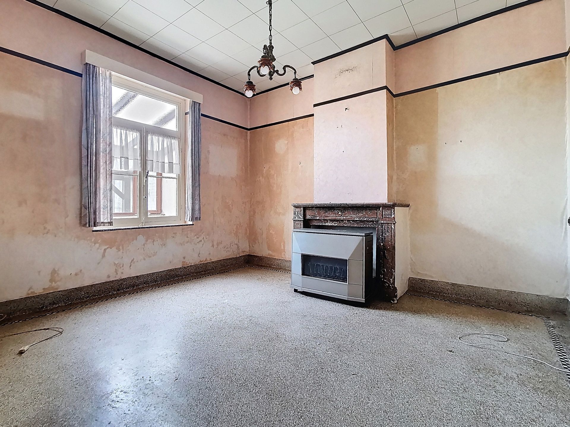Mooi huis om te renoveren, vlakbij het Dumontplein. foto 5