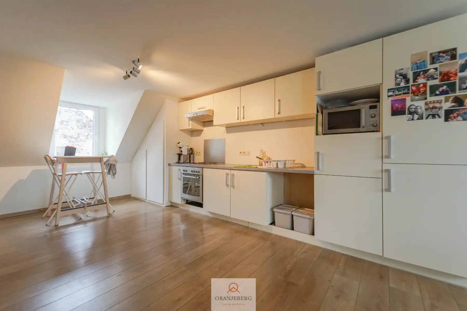 Duplex-appartement (95 m²) vlakbij Korenmarkt foto 6