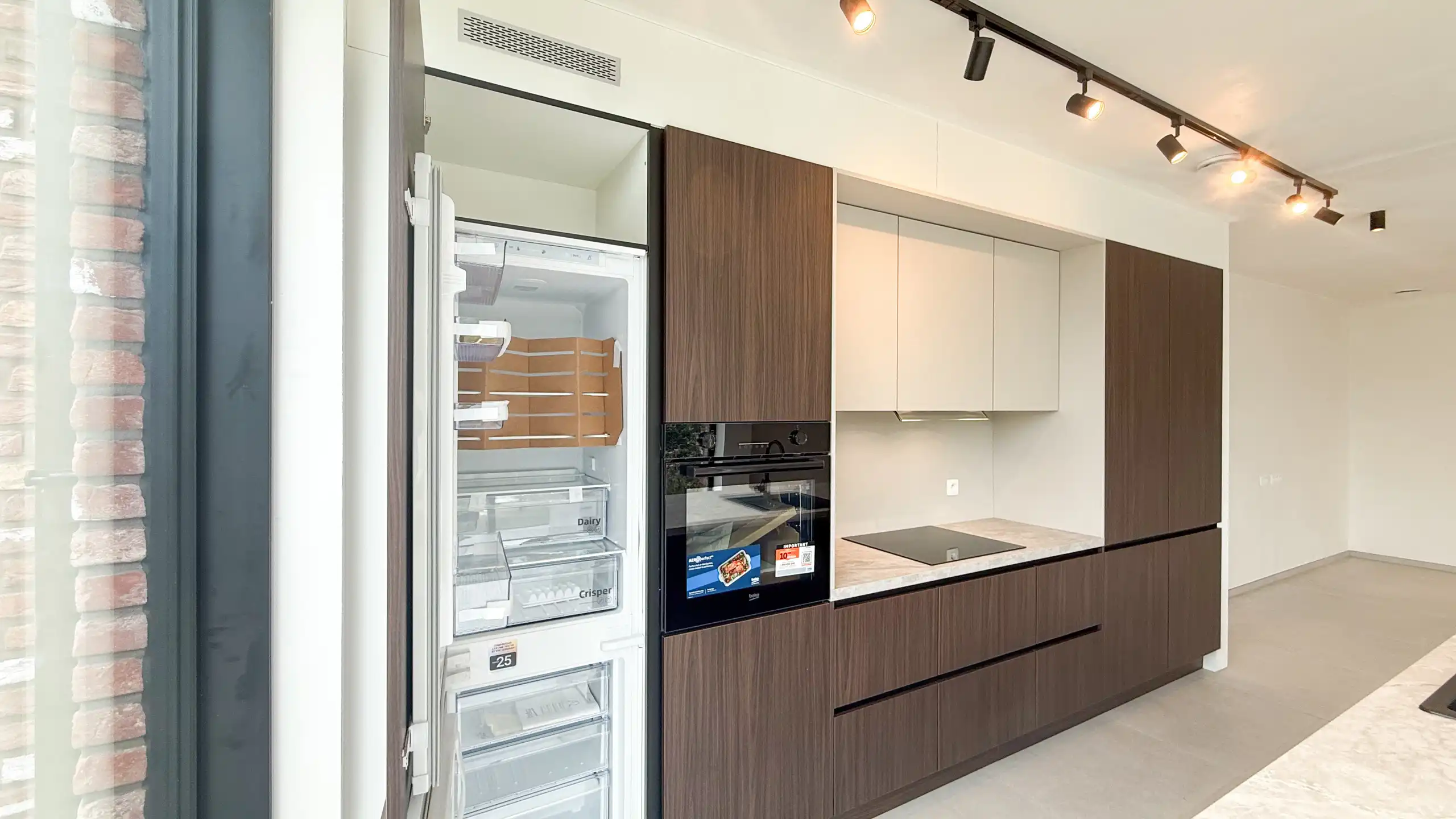Kwalitatief afgewerkte nieuwbouwwoning op centrale ligging! foto 11