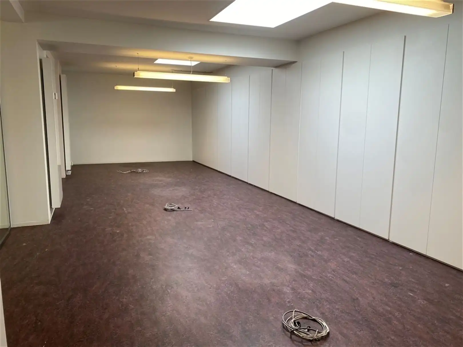 Gerenoveerd kantoor op commerciële zichtlocatie bij Zuidpark foto 9