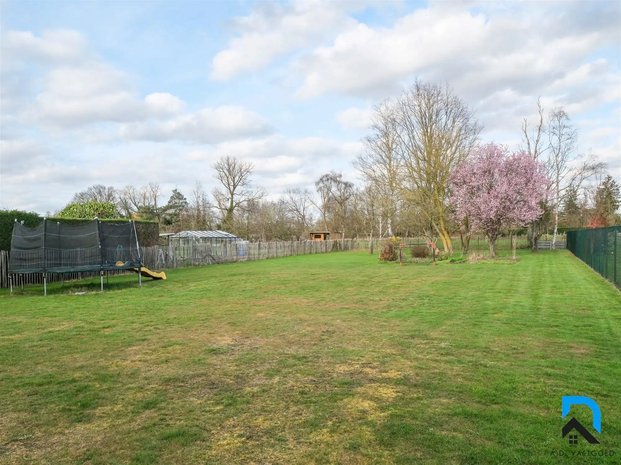 Halfopen bebouwing in Diepenbeek op ruim perceel foto 28