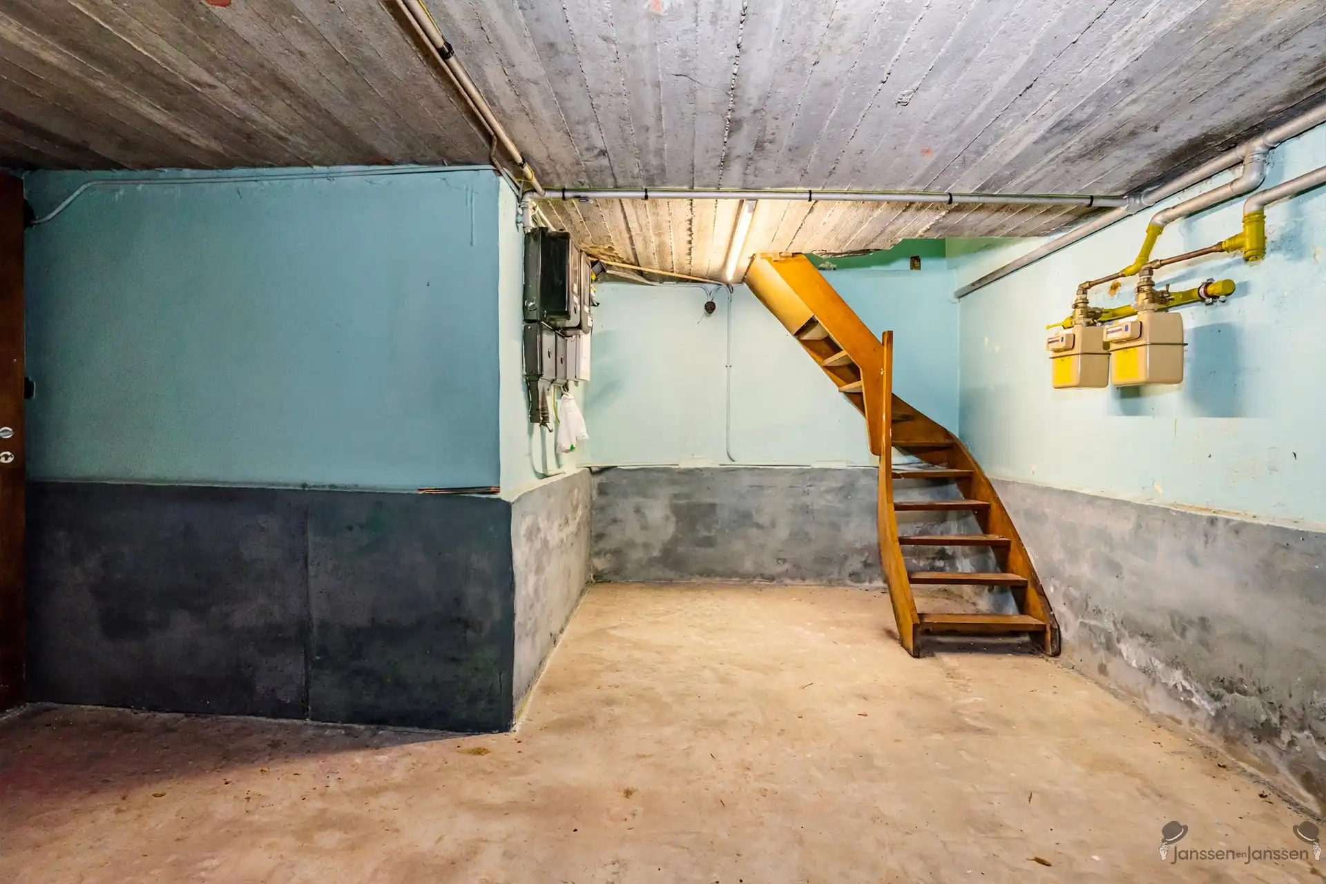 Te renoveren investeringsproject met 2 vergunde woonentiteiten en veel potentieel in Schoten! foto 20