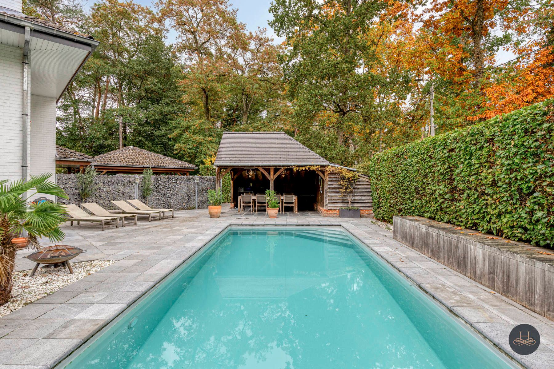 Indrukwekkende groen gelegen villa met zwembad en poolhouse  foto 44