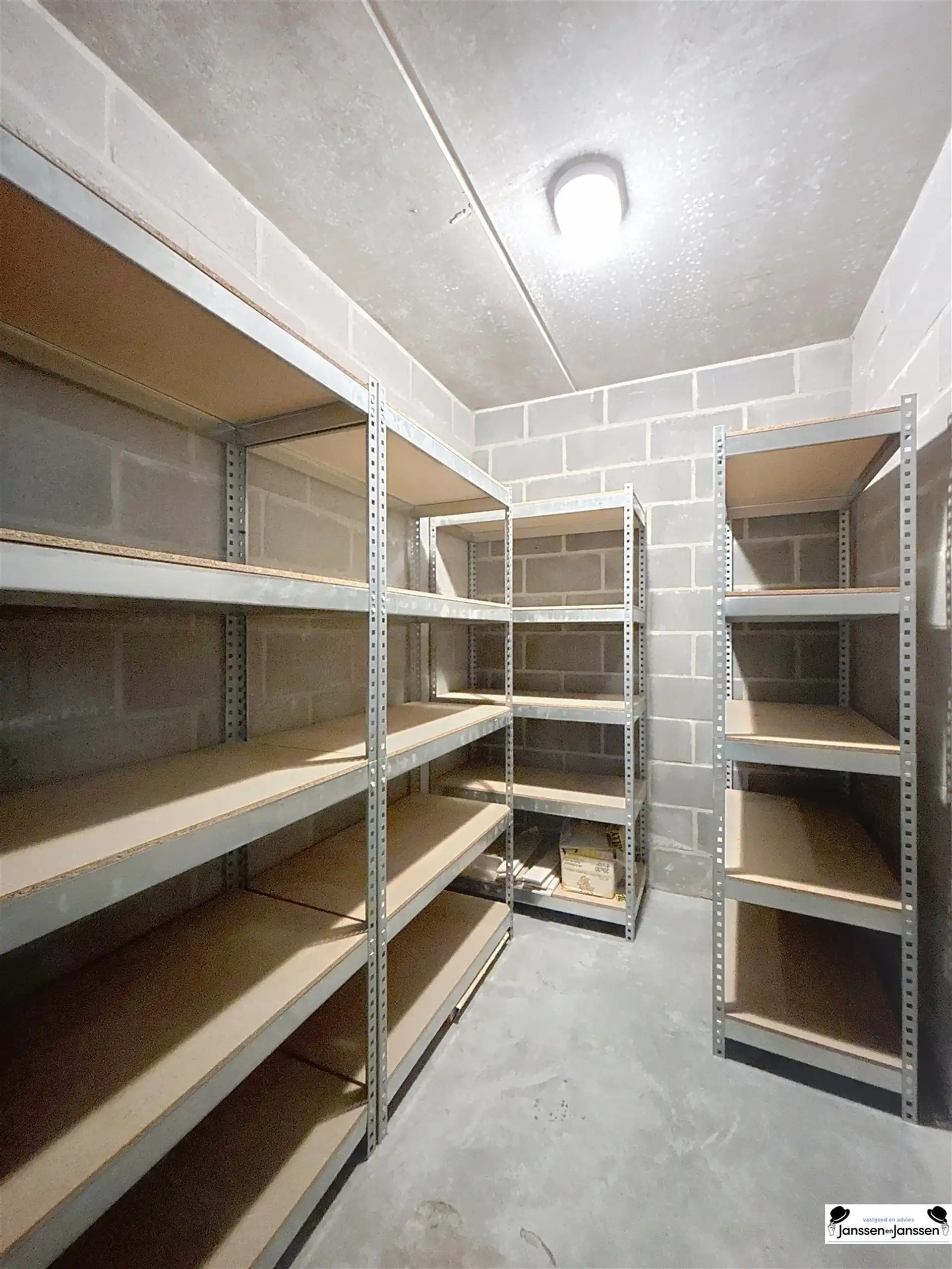 Ruim gelijkvloers appartement met topligging in Oostende foto 21