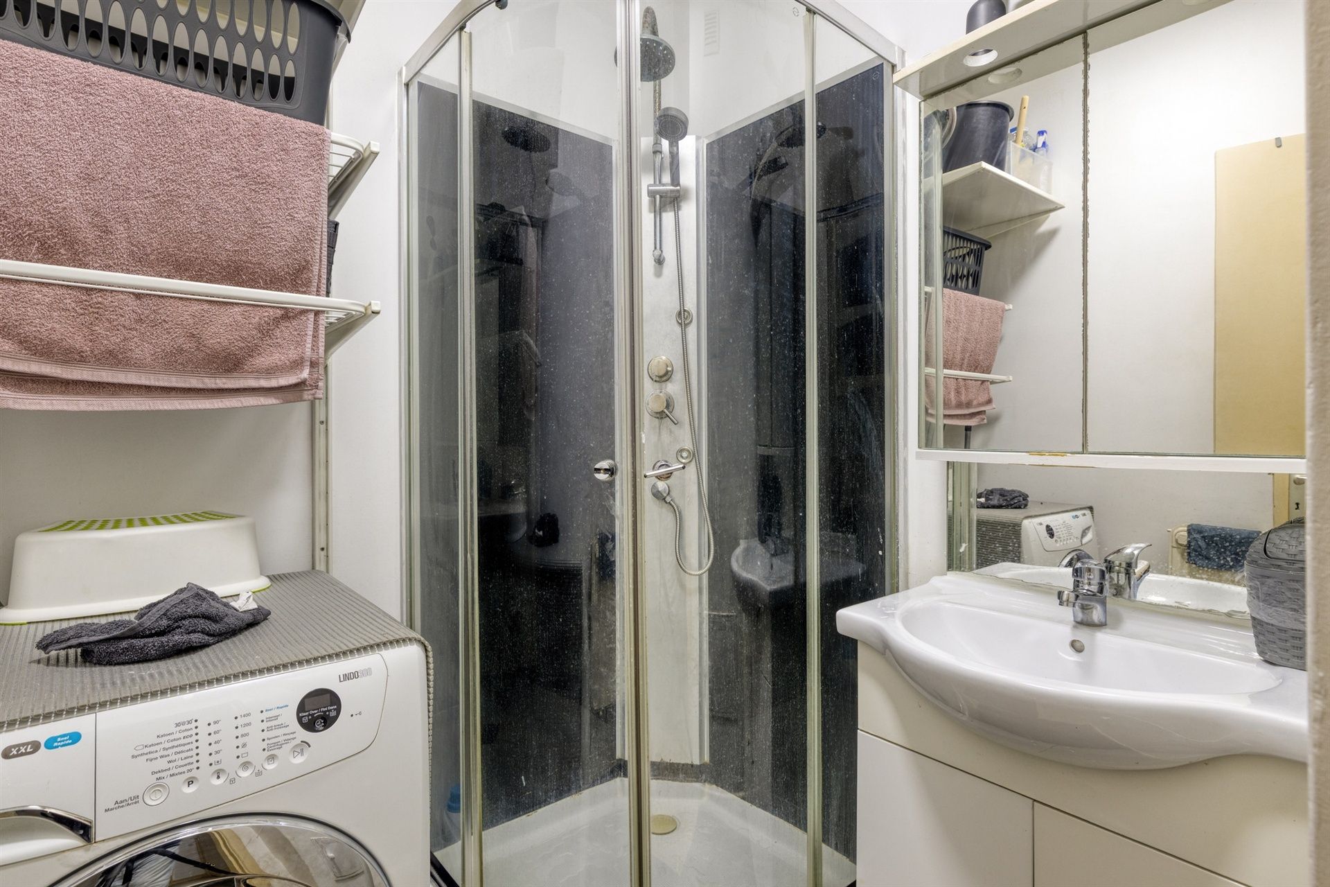 IN OPTIE !!! Opbrengsteigendom met 2 appartementen + 6 autostallingen foto 12