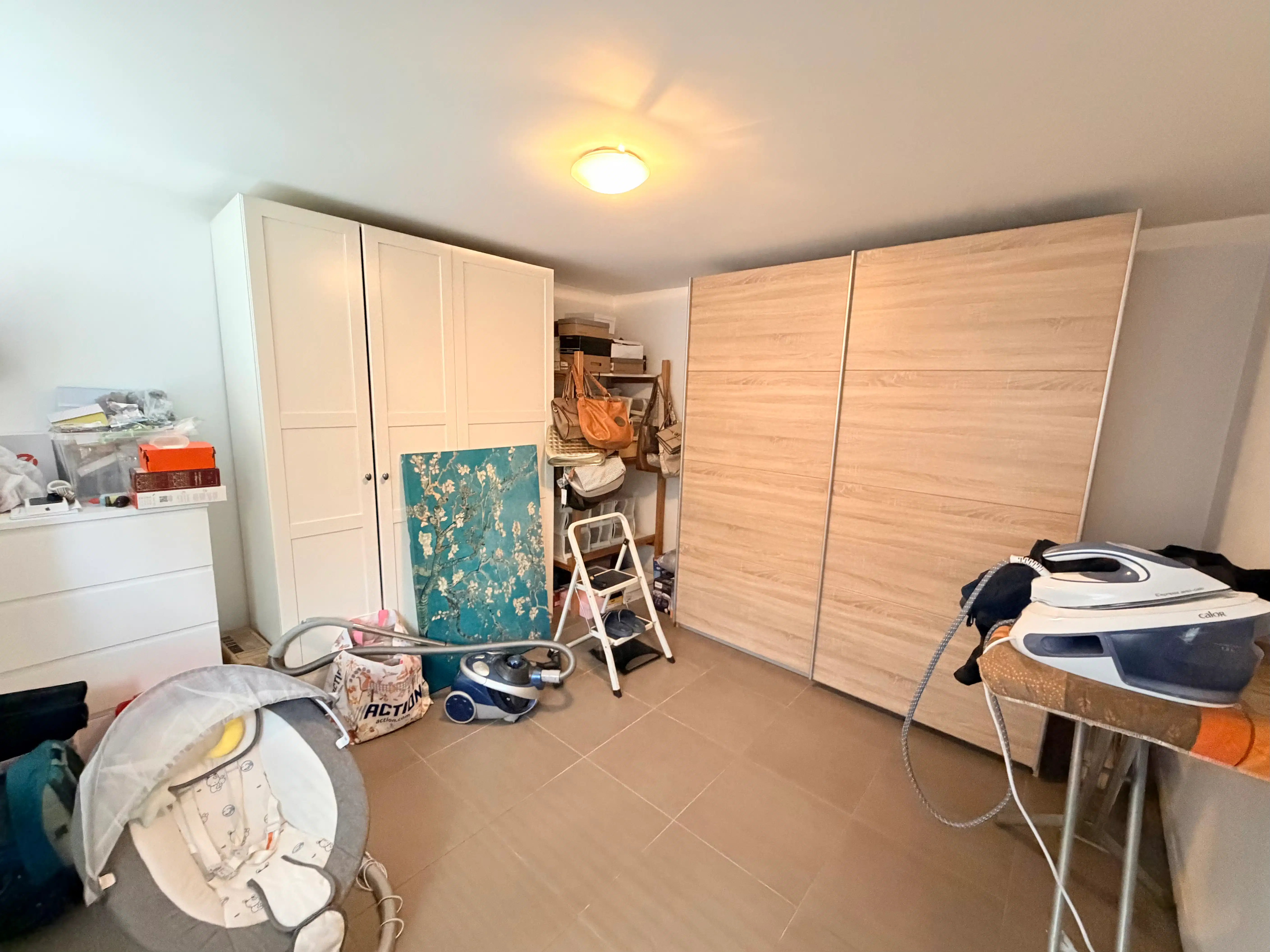 Genk, Vennestraat 387 bus 1: Gezellige duplex met 2 slaapkamers, een bureau en kelderberging. foto 7