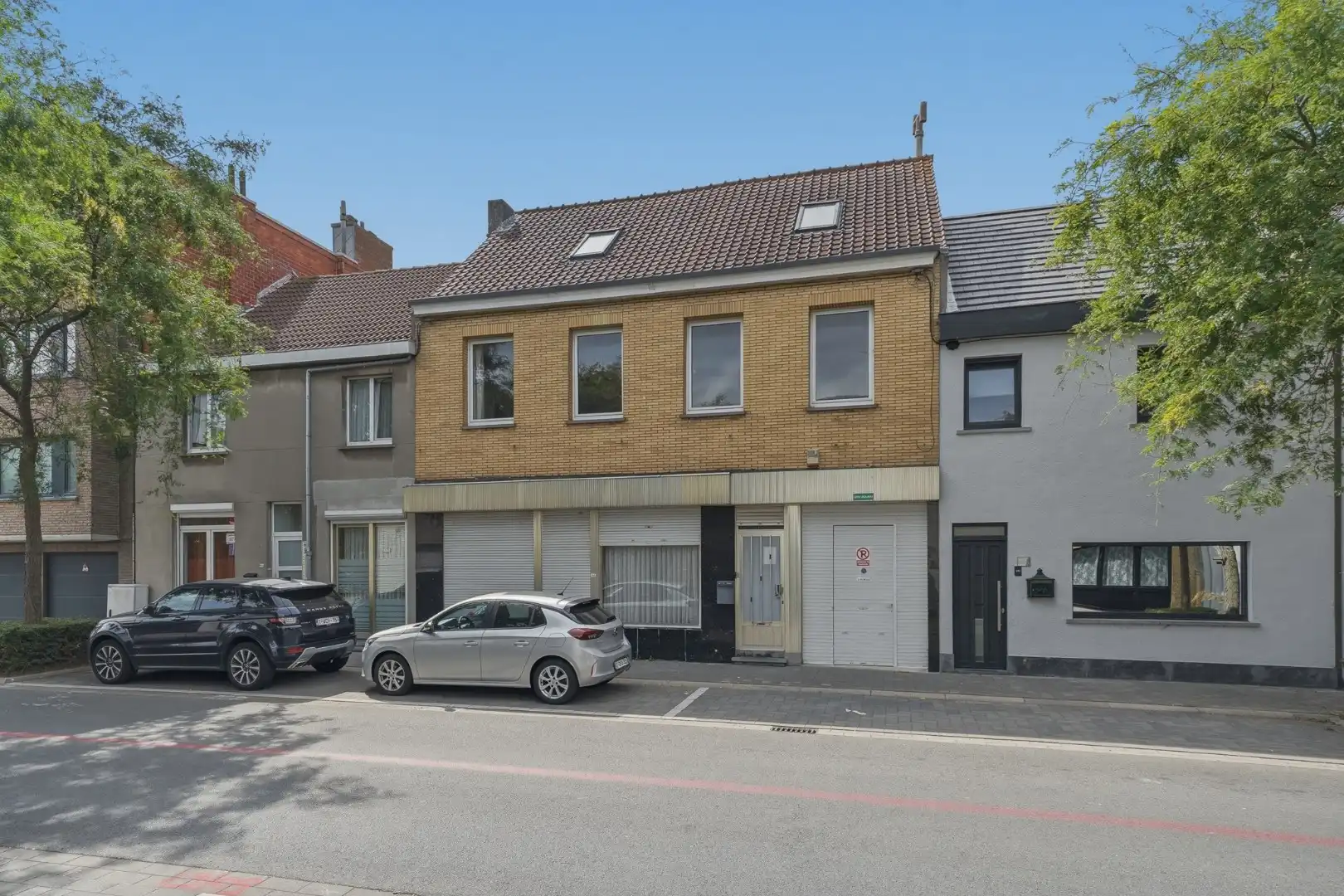 Ruime woning met veel mogelijkheden te Oostende foto {{pictureIndex}}