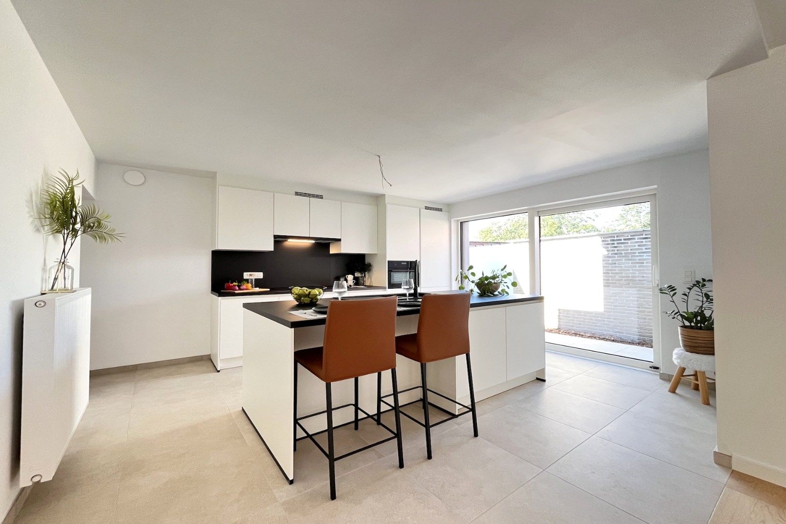 Ruime 3-slpkr woming met tuin & garage foto {{pictureIndex}}