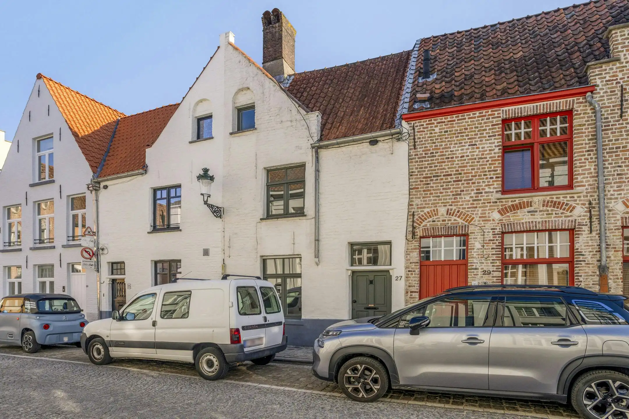 Hoofdfoto van de publicatie: Te renoveren huis op een toplocatie in centrum Brugge