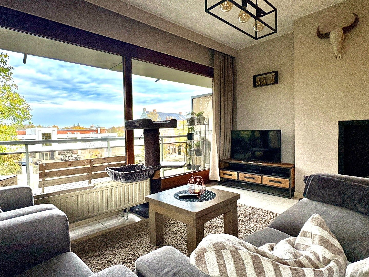 Twee-slaapkamer appartement in groene en rustige omgeving foto 2