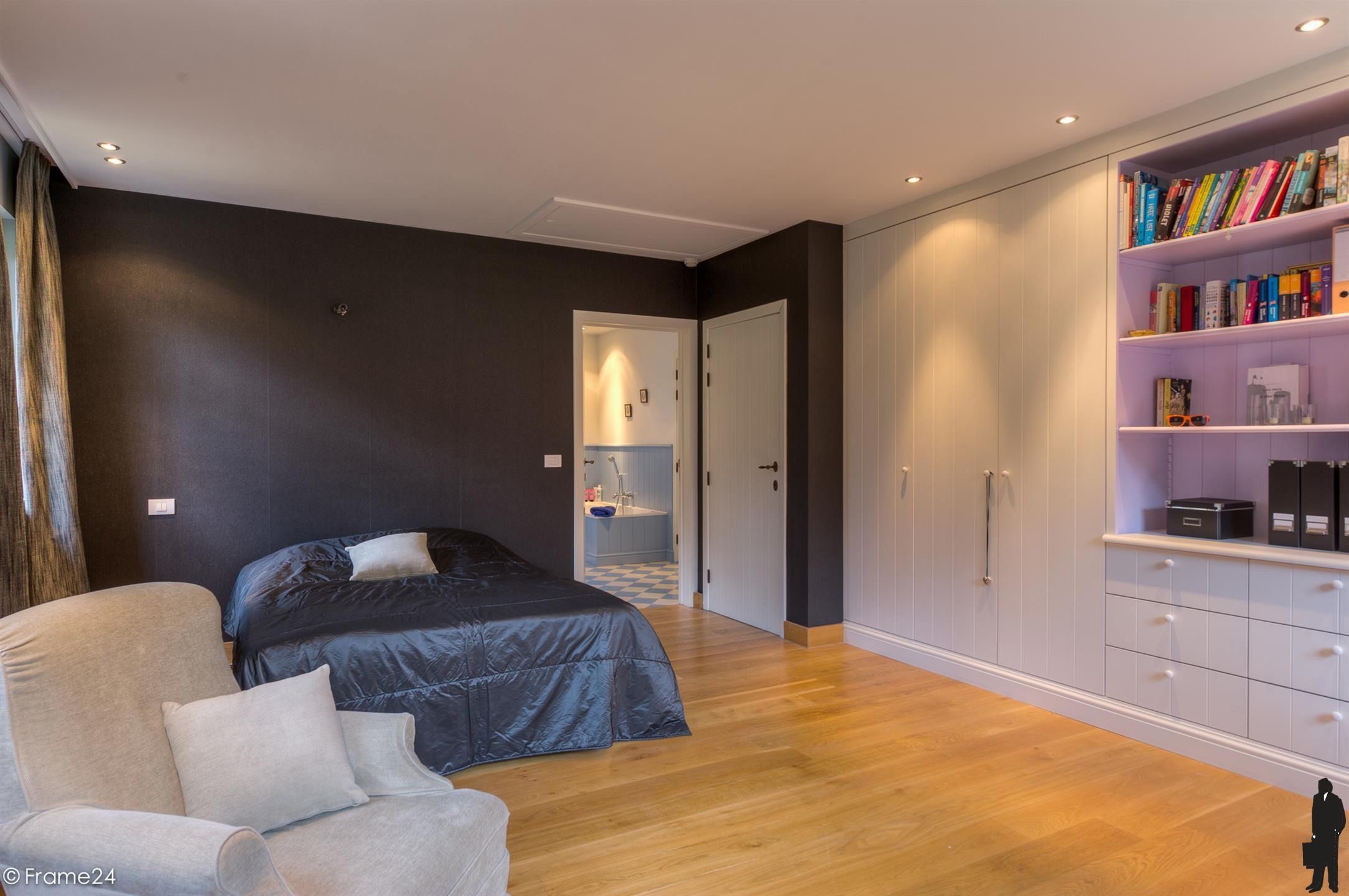 Markante villa op ca. 1 Ha. grens Brasschaat/Kapellen! foto 10