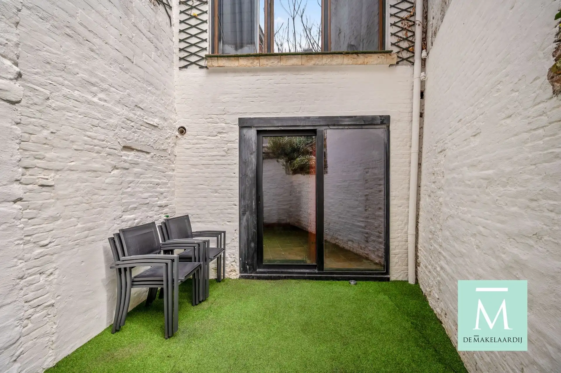 Volledig gerenoveerde woning met inpandige garage met toplocatie in Mechelen foto 19