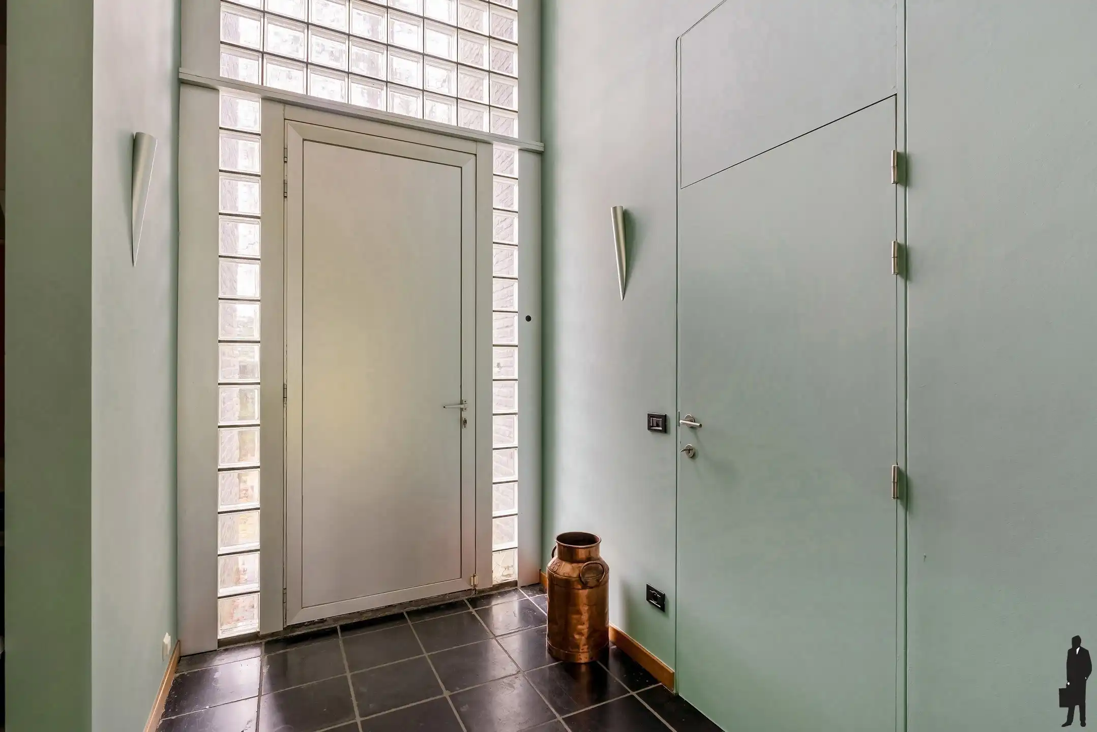 Moderne woning op perceel van ca. 3.500m² foto 4