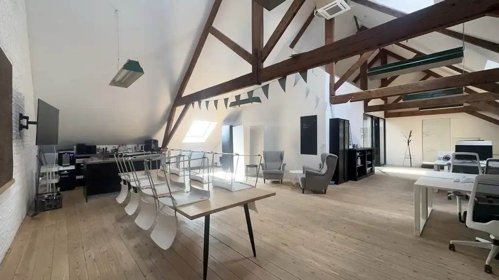 Loftkantoor te huur in Eskimofabriek te Gent foto 2