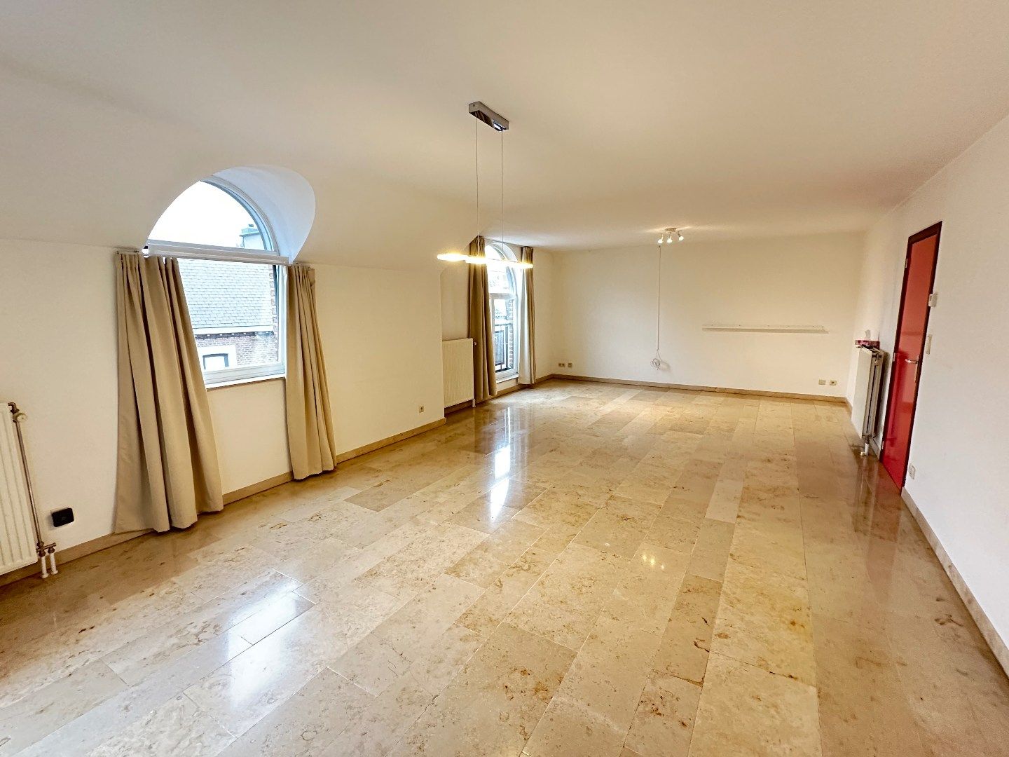 Ruim en lichtrijk appartement met 3 slaapkamers te Voeren foto 3