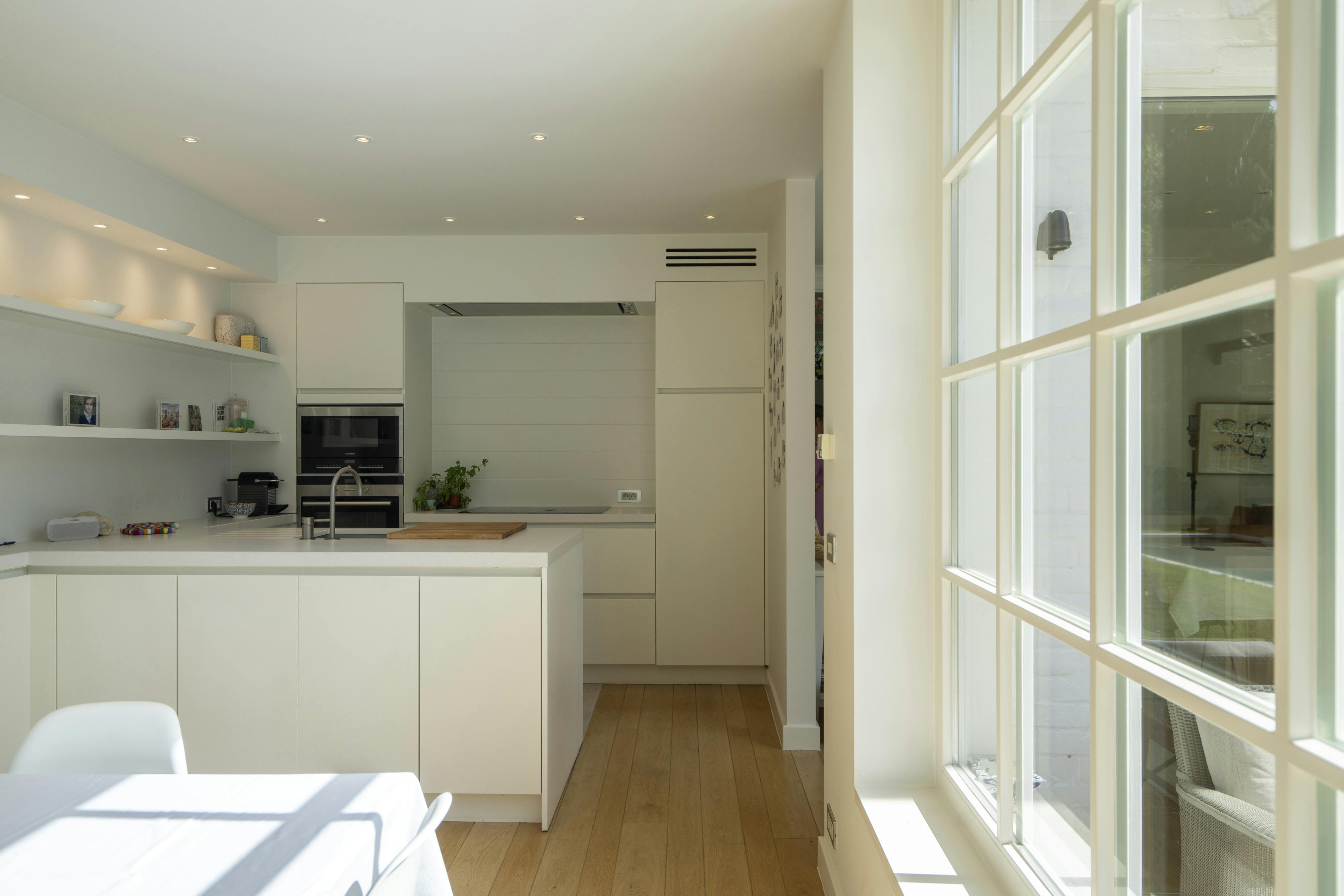 Karaktervolle villa te koop te Kortrijk foto 14