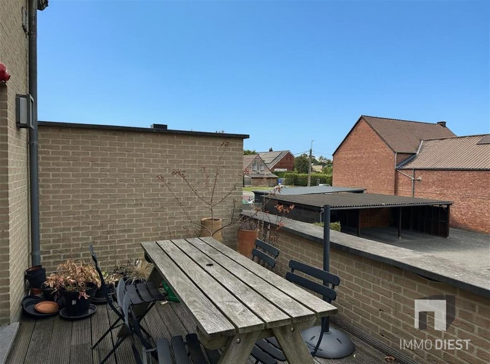 Ruim en energiezuinig duplexappartement (109 m²) met zonnig terras in Schaffen foto 3