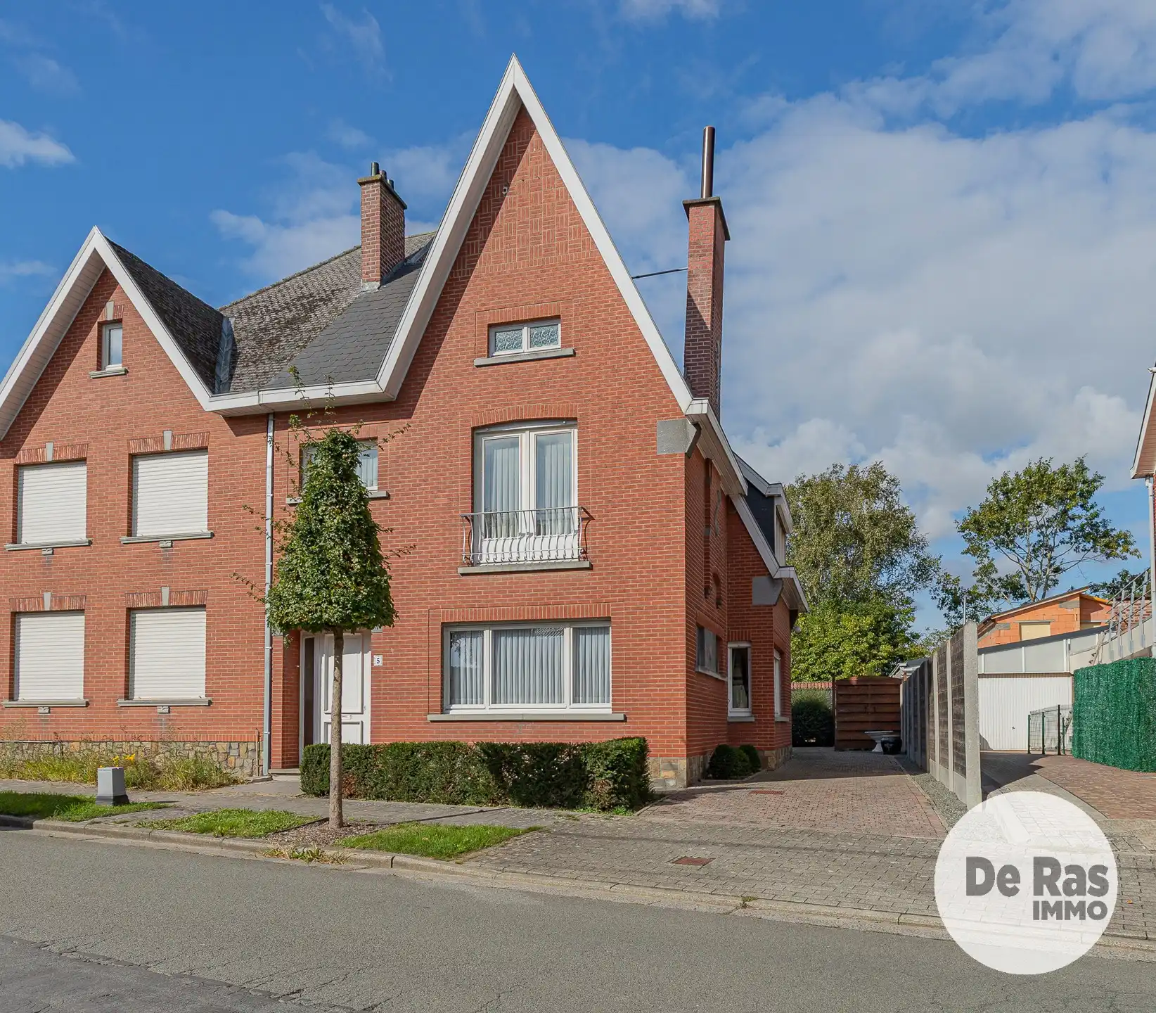 Hoofdfoto van de publicatie: OORDEGEM-  Halfopen bebouwing met centrale ligging