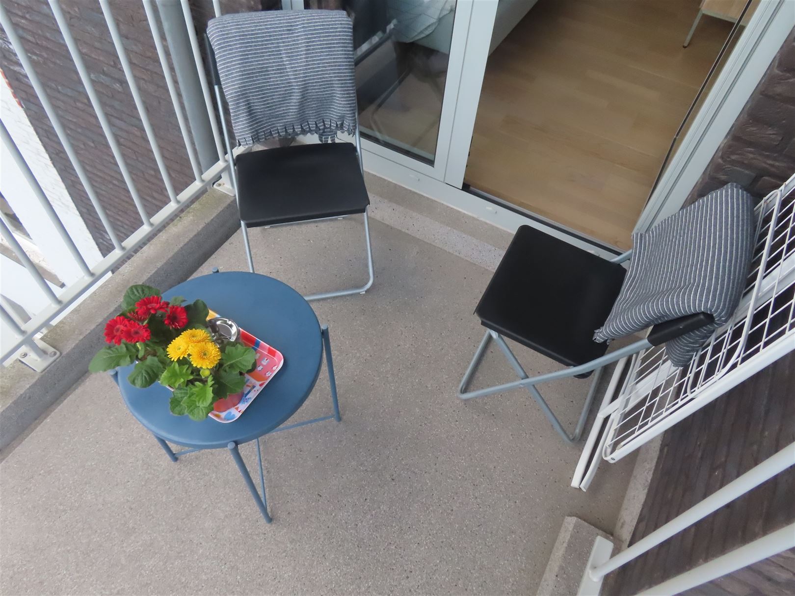 Appartement met één slaapkamer en terras op Belgiëlei! foto 13