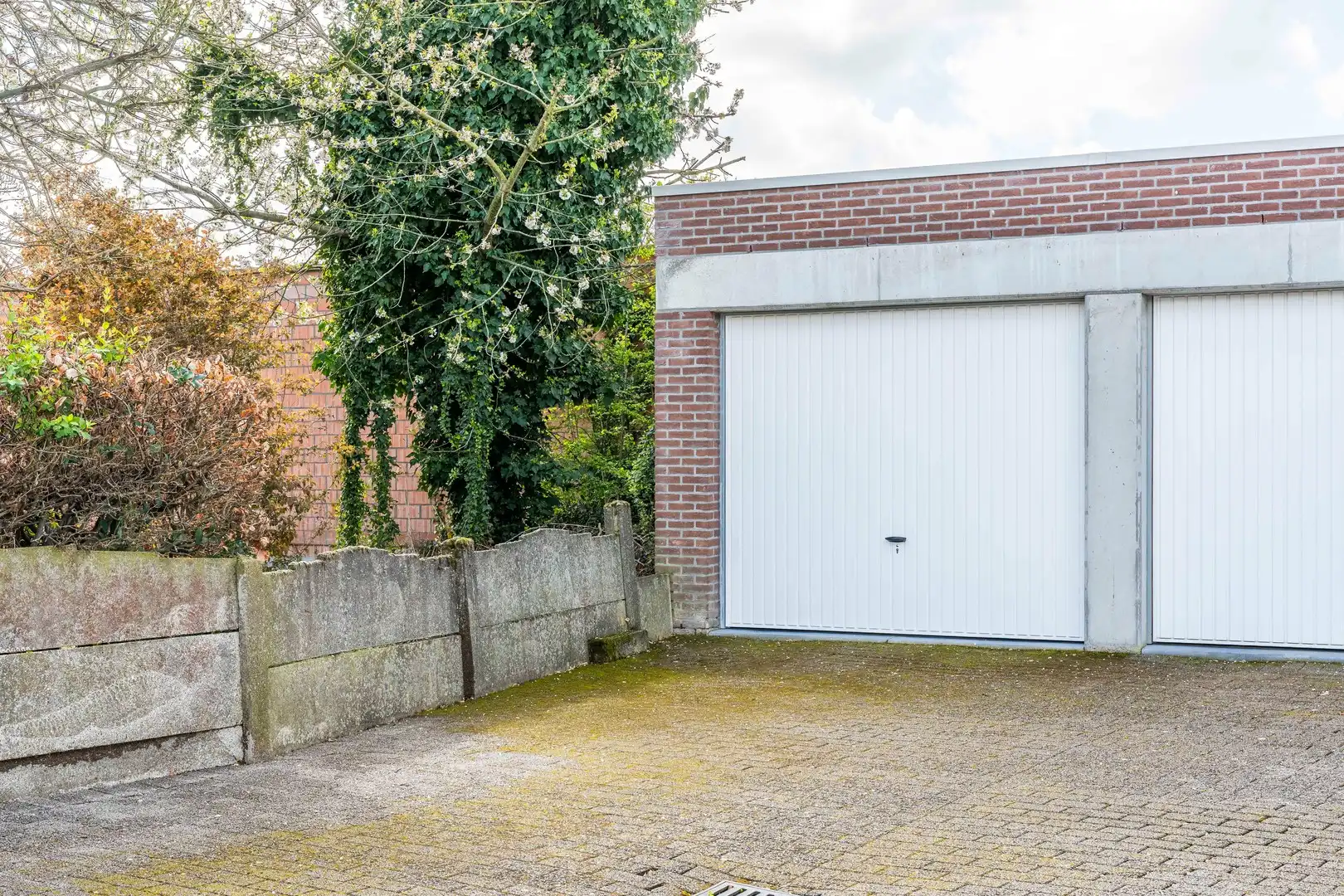 Instapklaar en modern appartement met garage foto 21