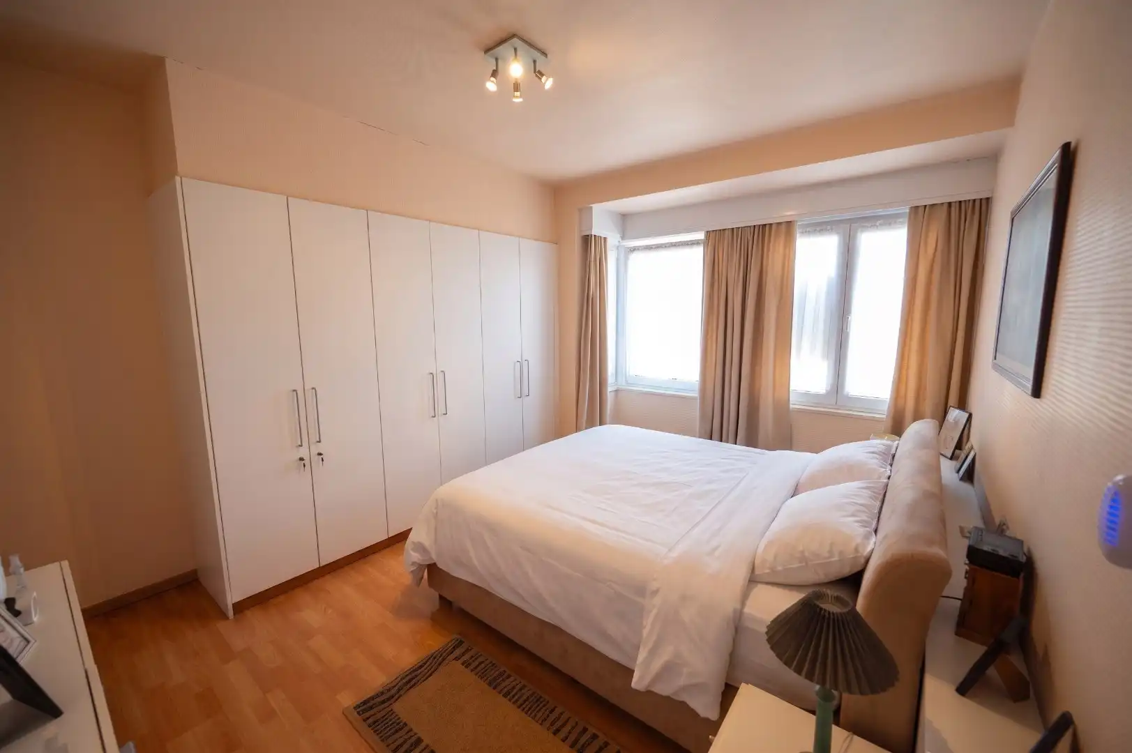 KNAPPE GEZINSWONING MET 4 SLAAPKAMERS NABIJ STRAND BREDENE  foto 8