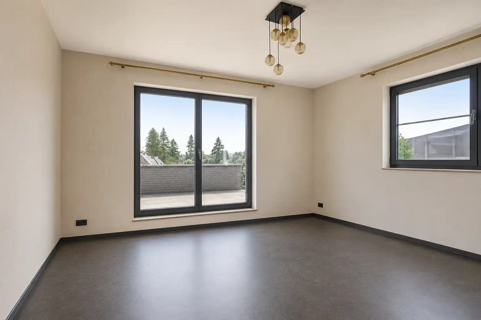 Ruim penthouse met 5 slaapkamers, 2 zuid terrassen en garage foto 15